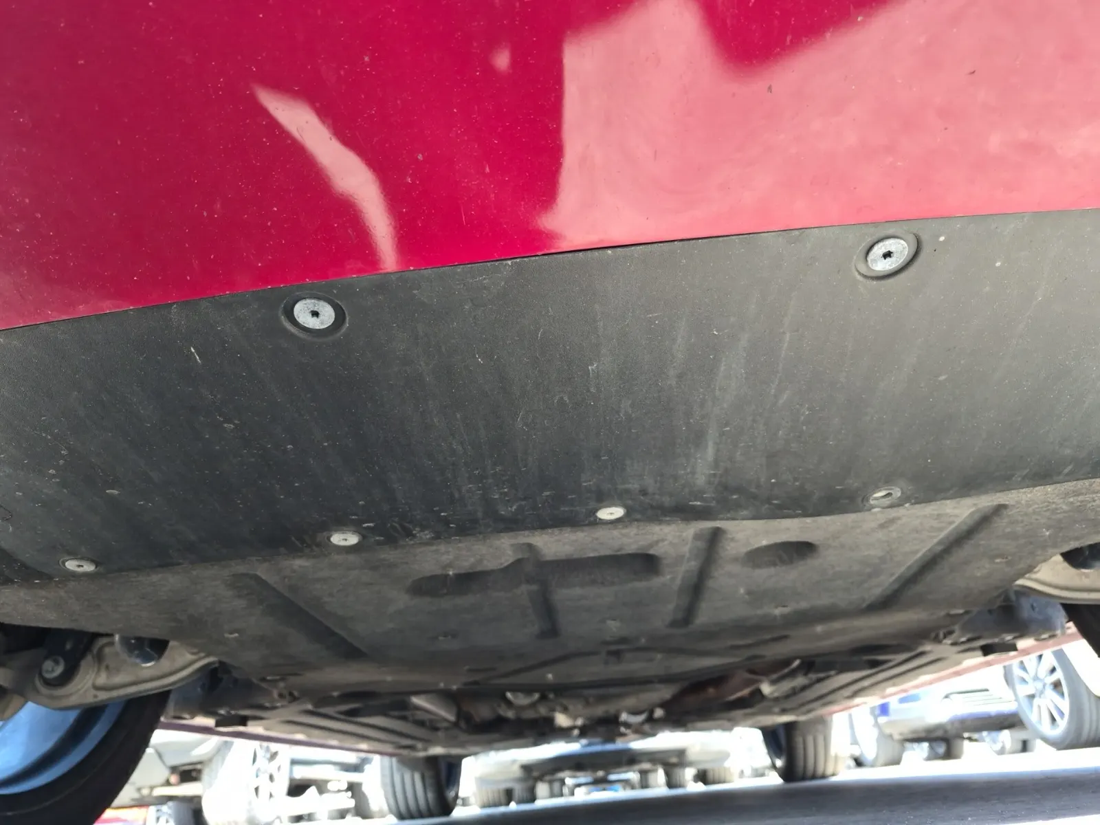 Undercarriage - Front Photo