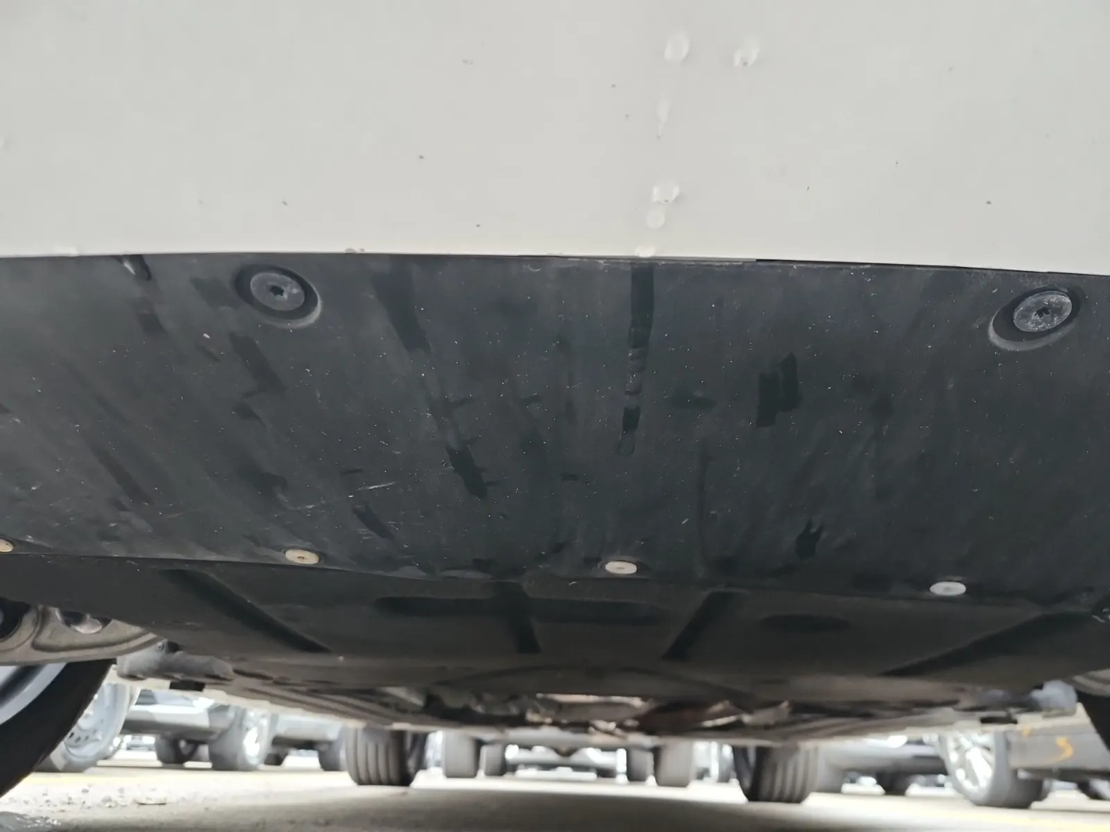 Undercarriage - Front Photo