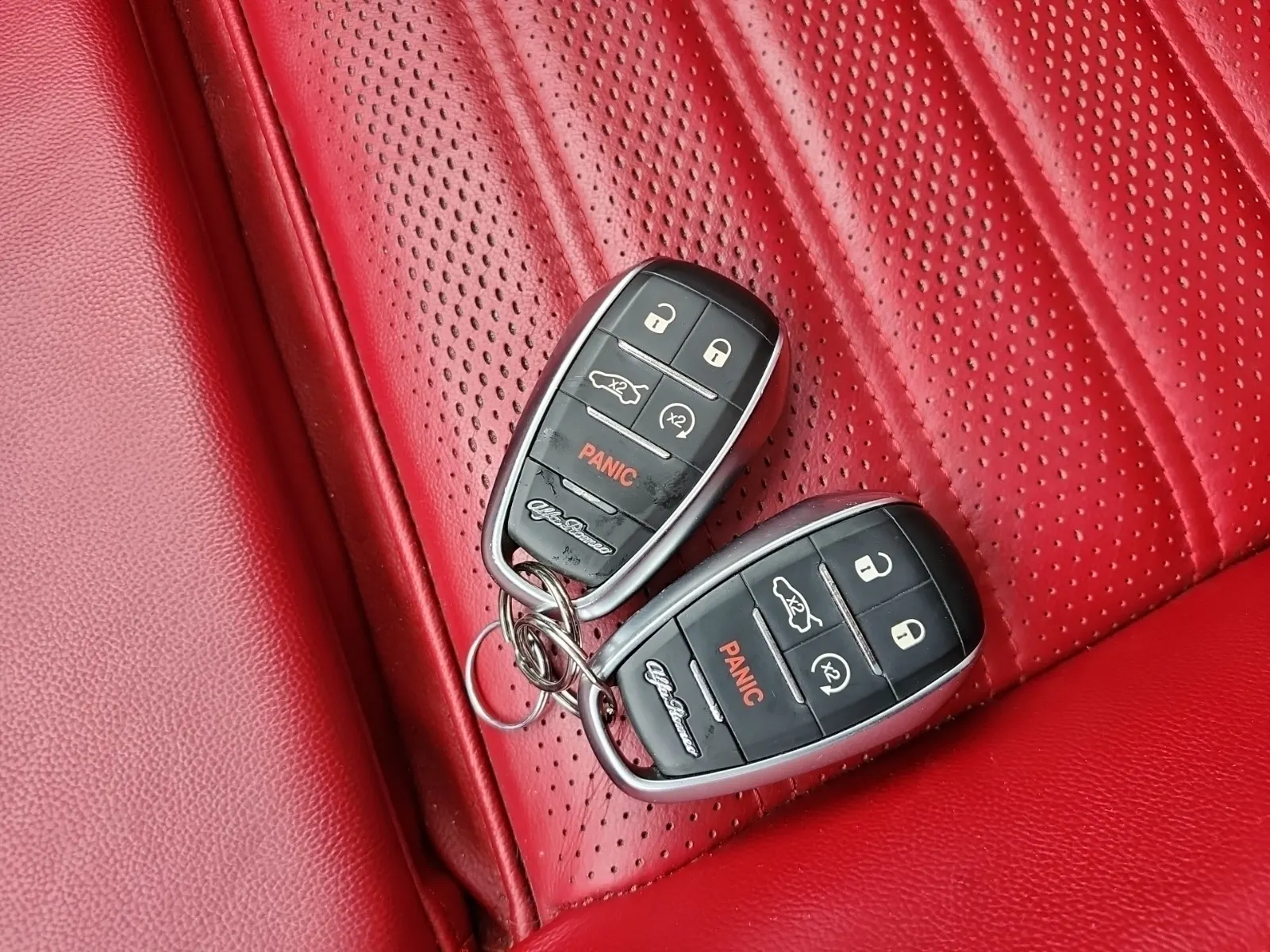Keys/Fobs/Manual Photo