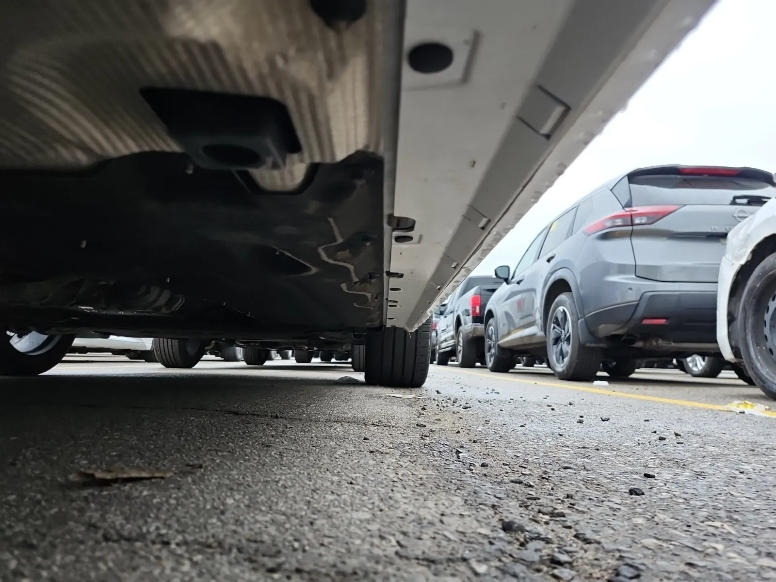 Undercarriage - Passenger Photo