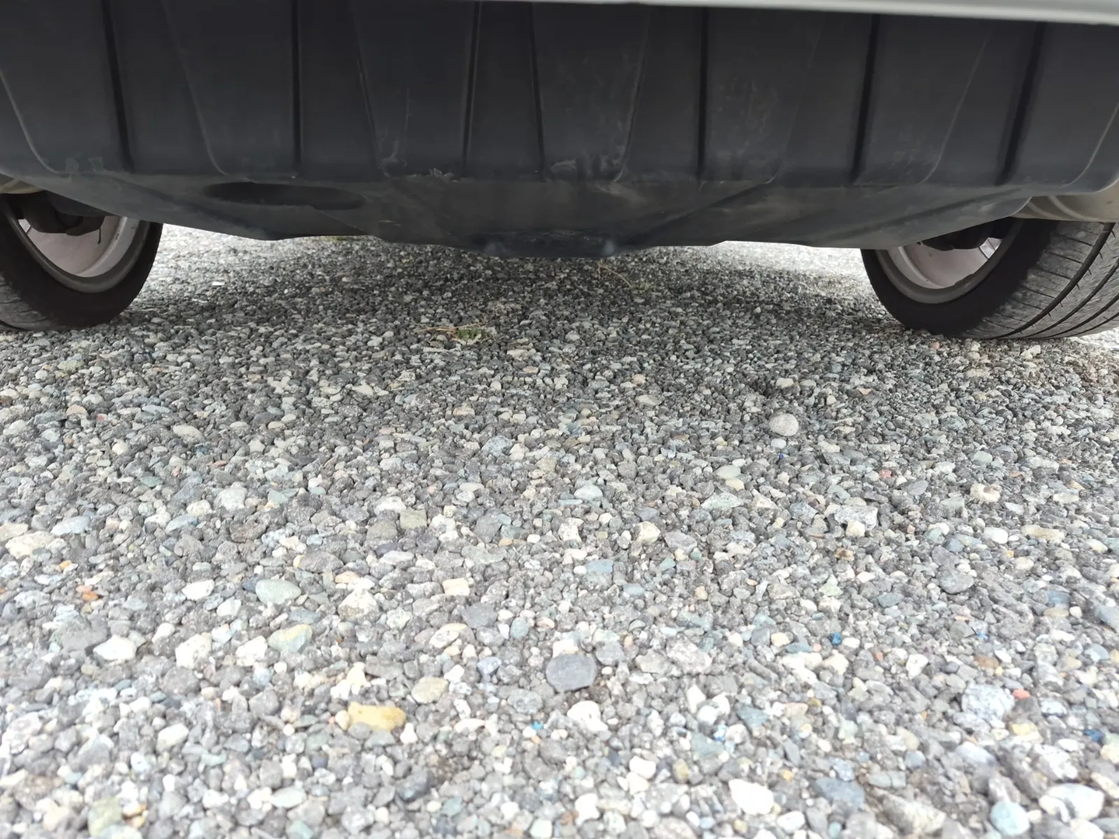 Undercarriage - Rear Photo