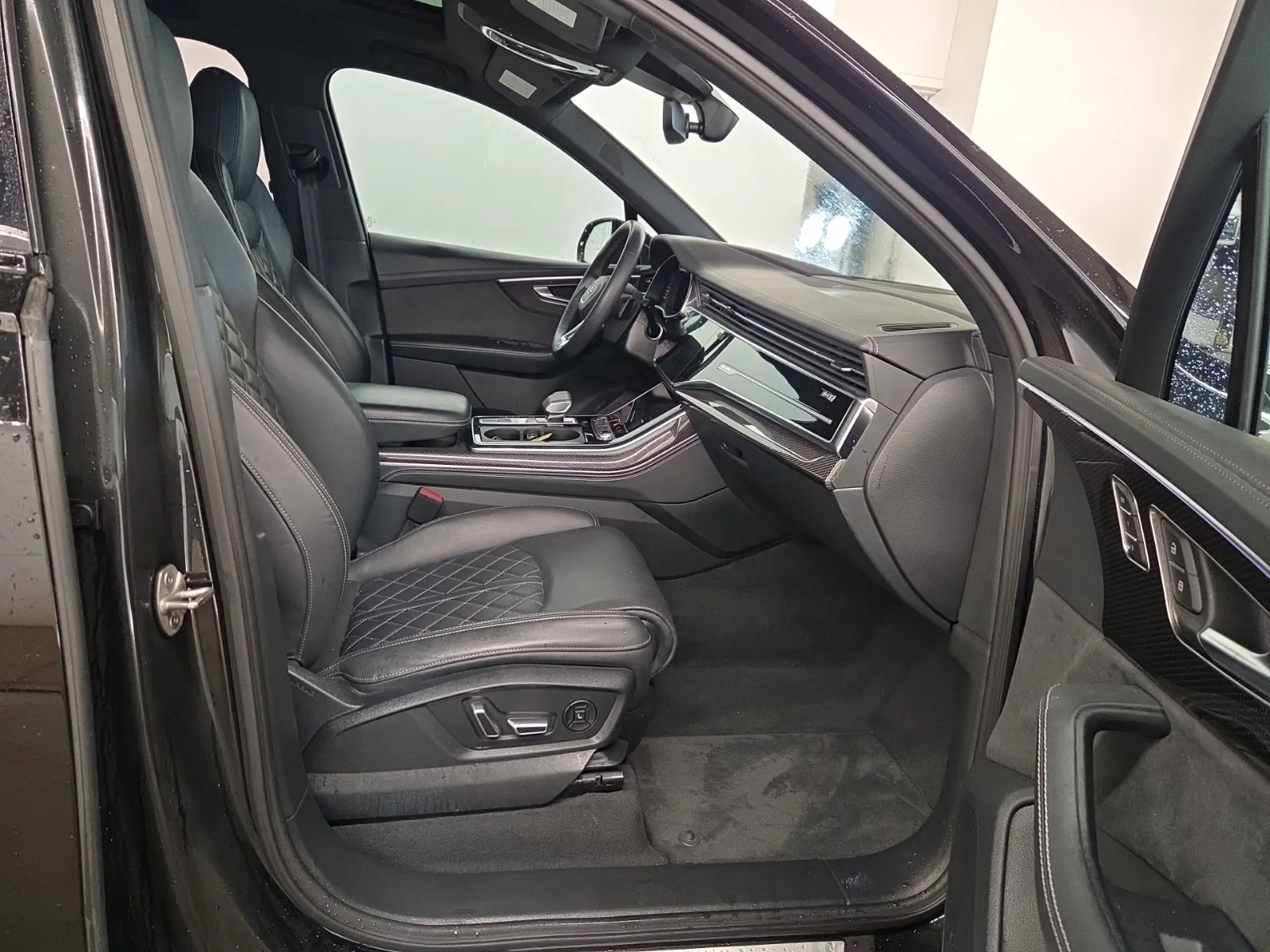 Right Side Interior Photo