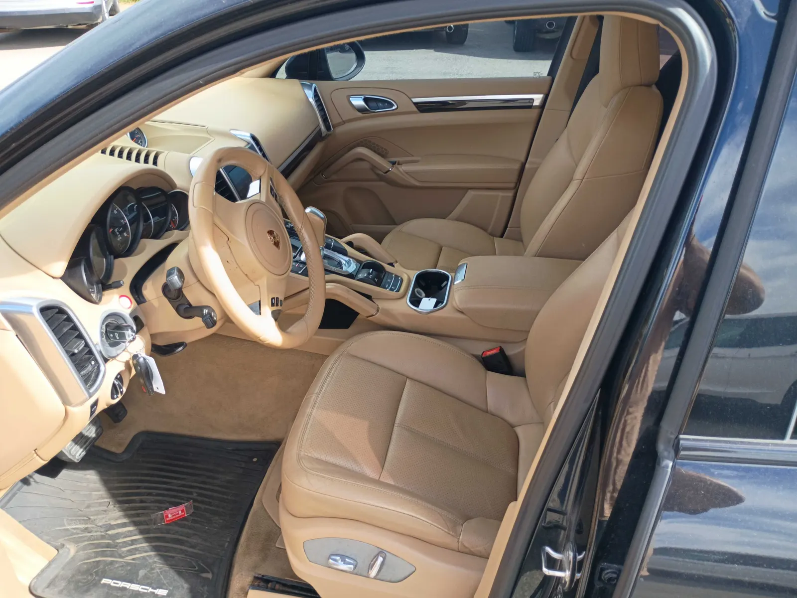 Interior driver side