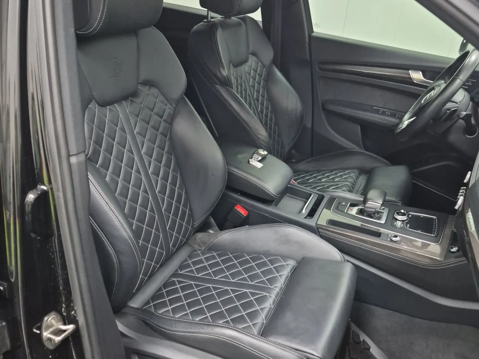 Right Side Interior Photo