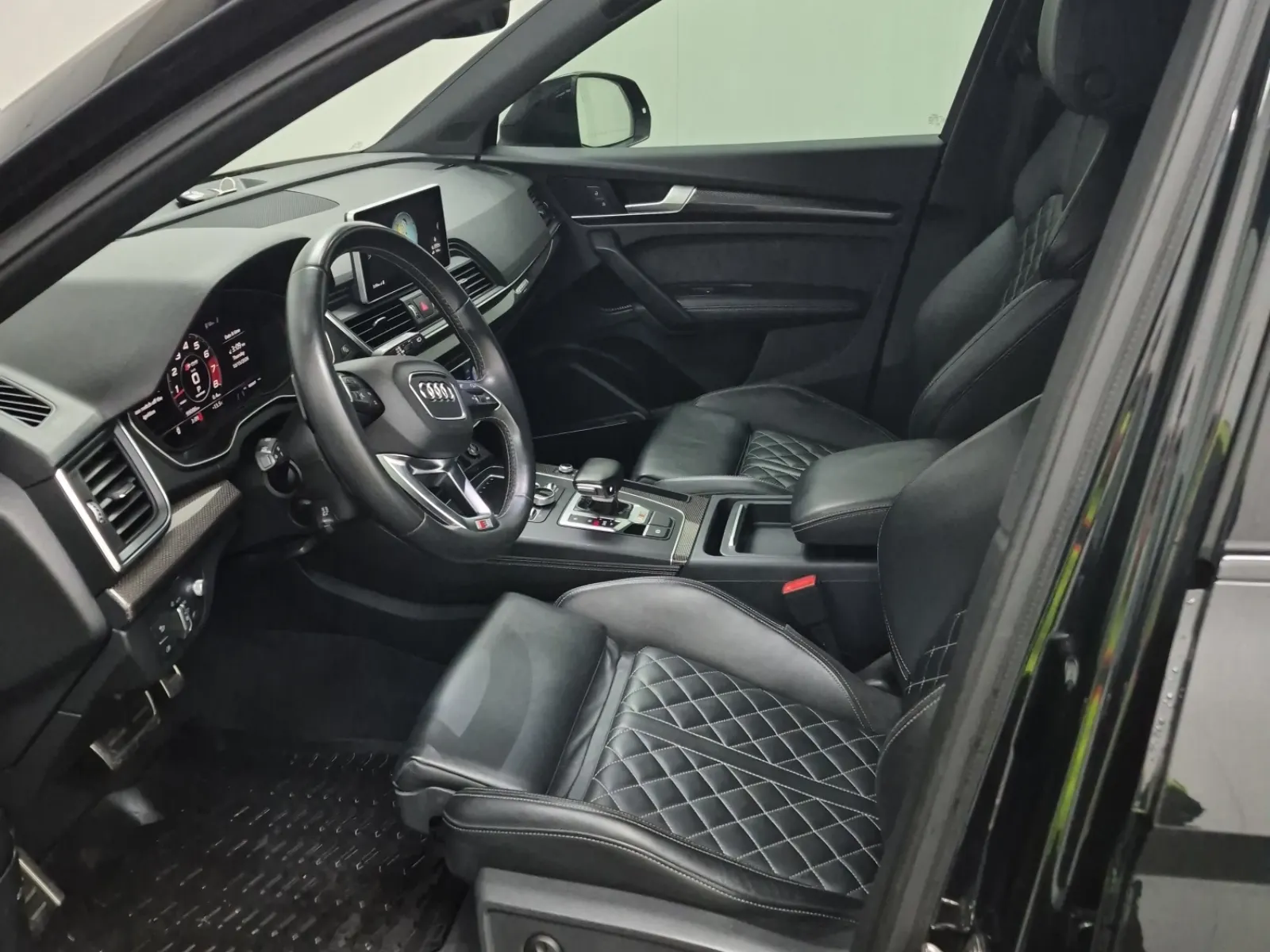 Front Interior Photo