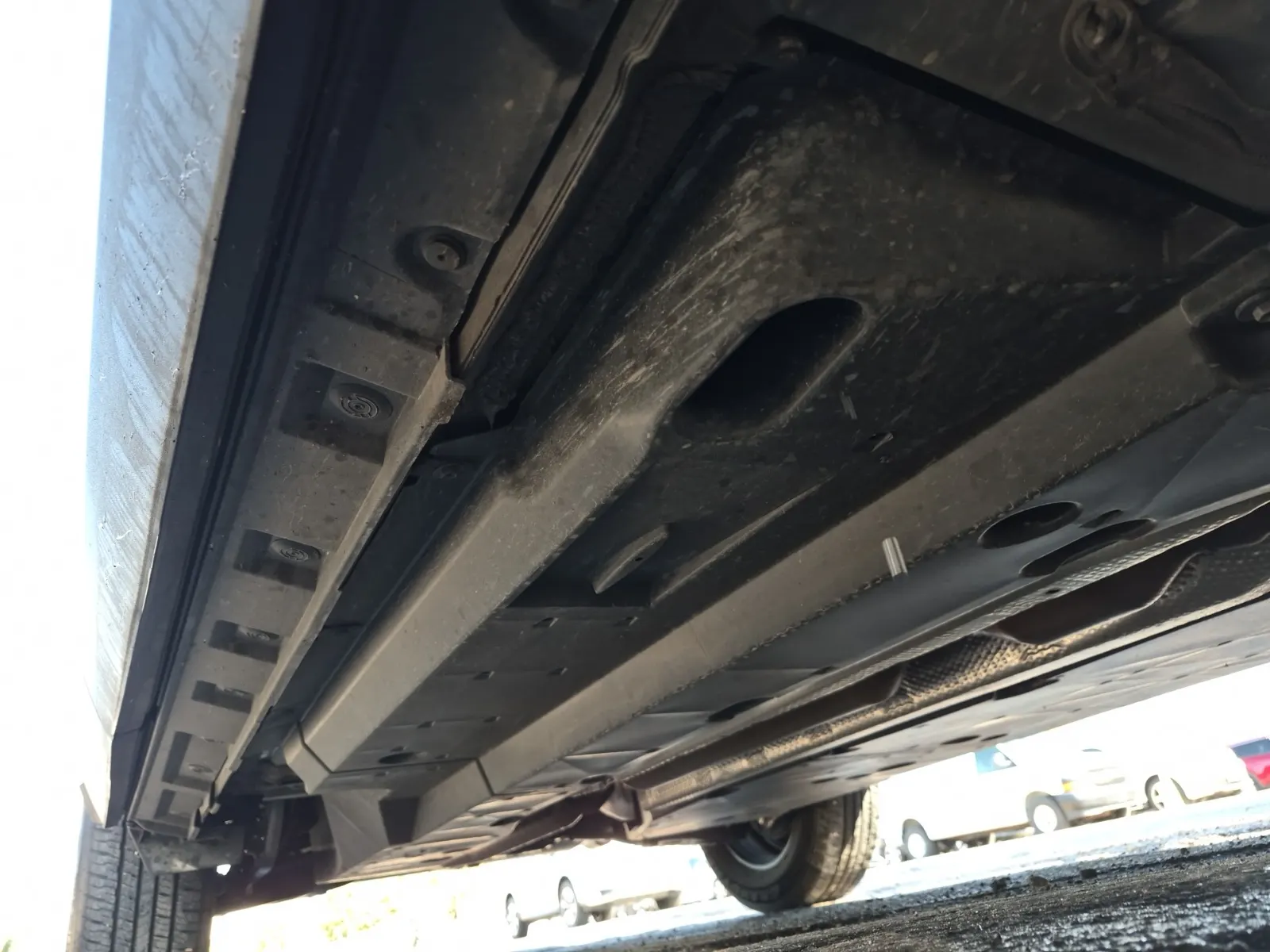 Undercarriage - Passenger Photo