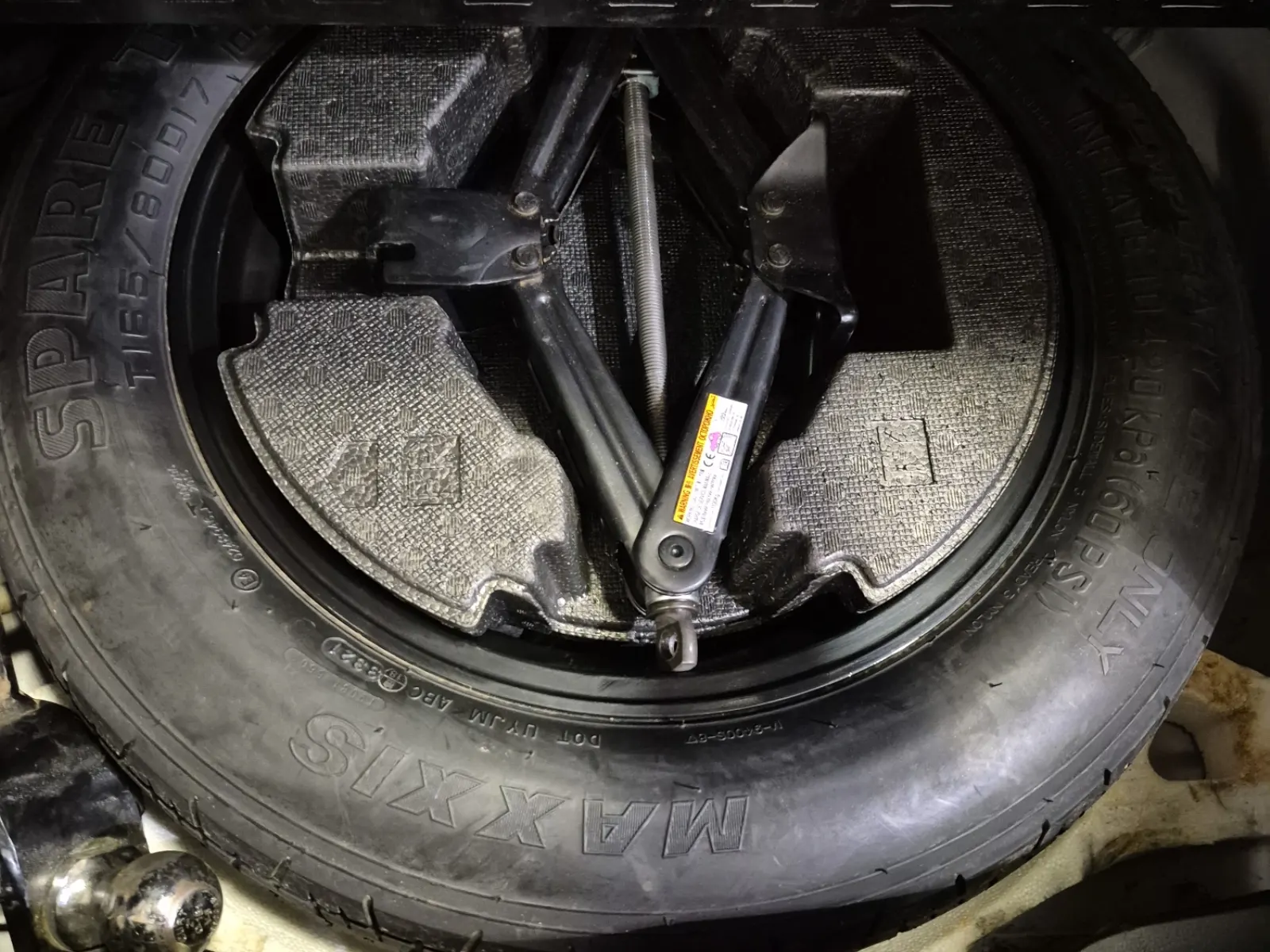 Spare Tire & Wheel Photo