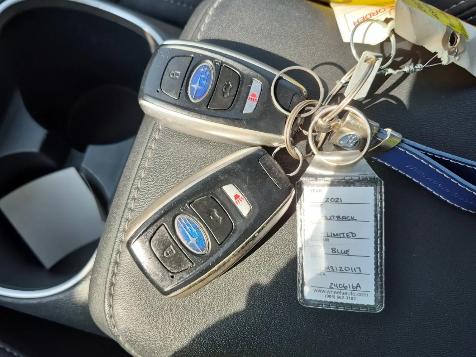 Keys/Fobs/Manual Photo