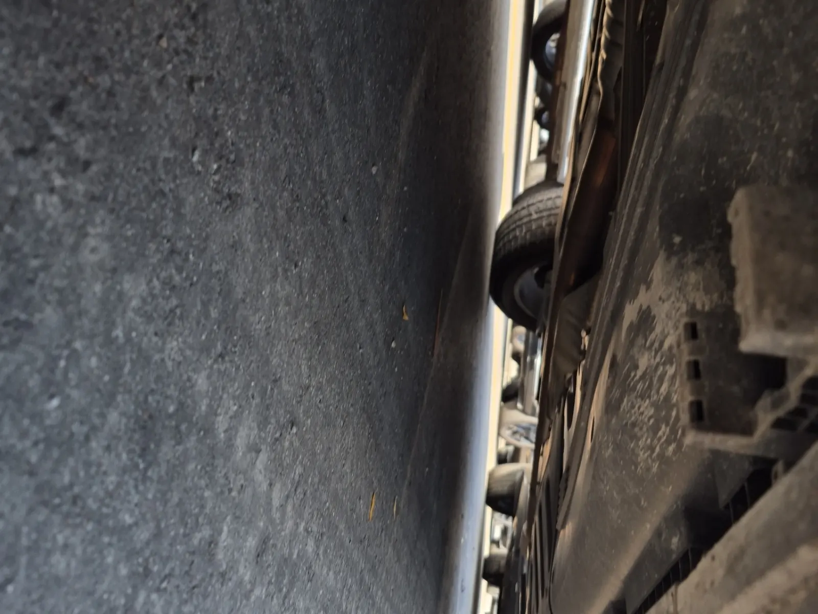 Undercarriage - Driver Photo