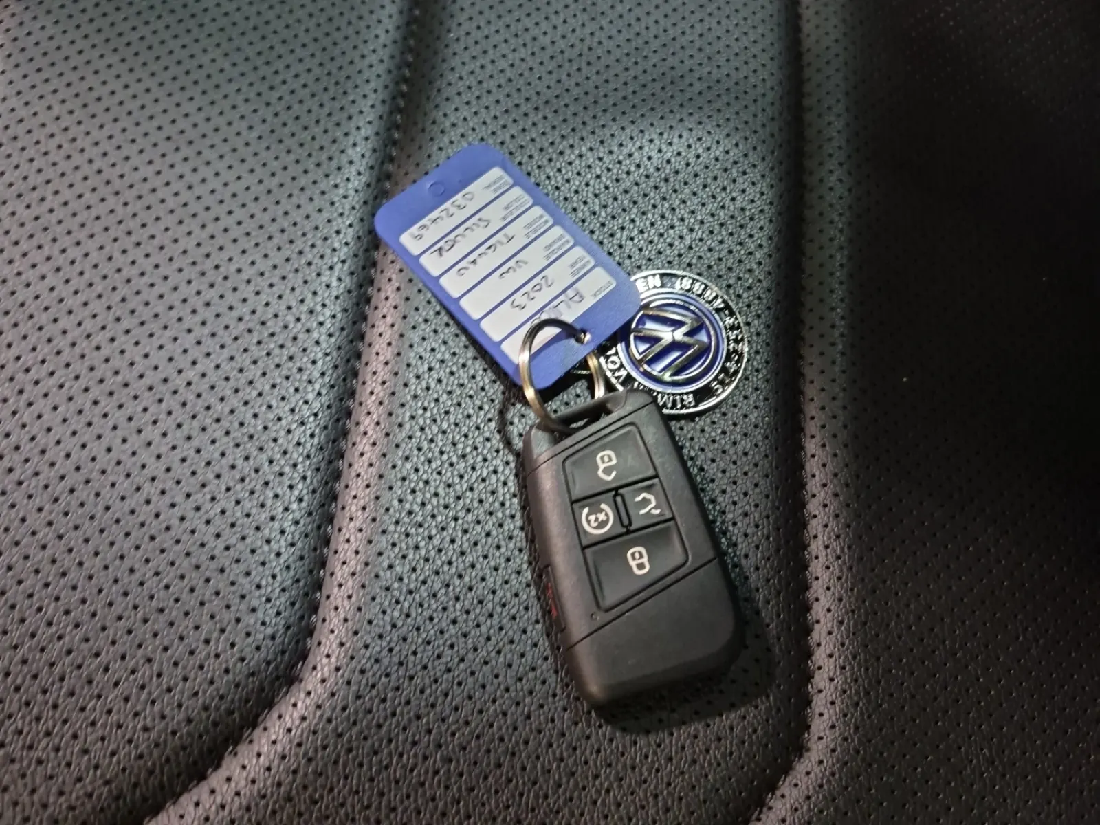 Keys/Fobs/Manual Photo