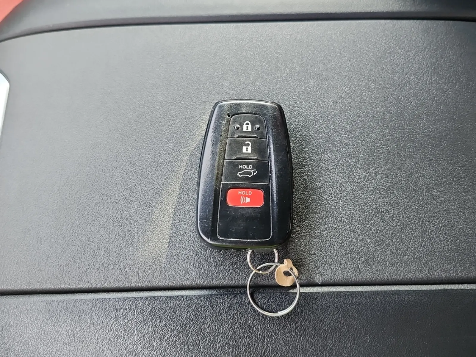 Keys/Fobs/Manual Photo