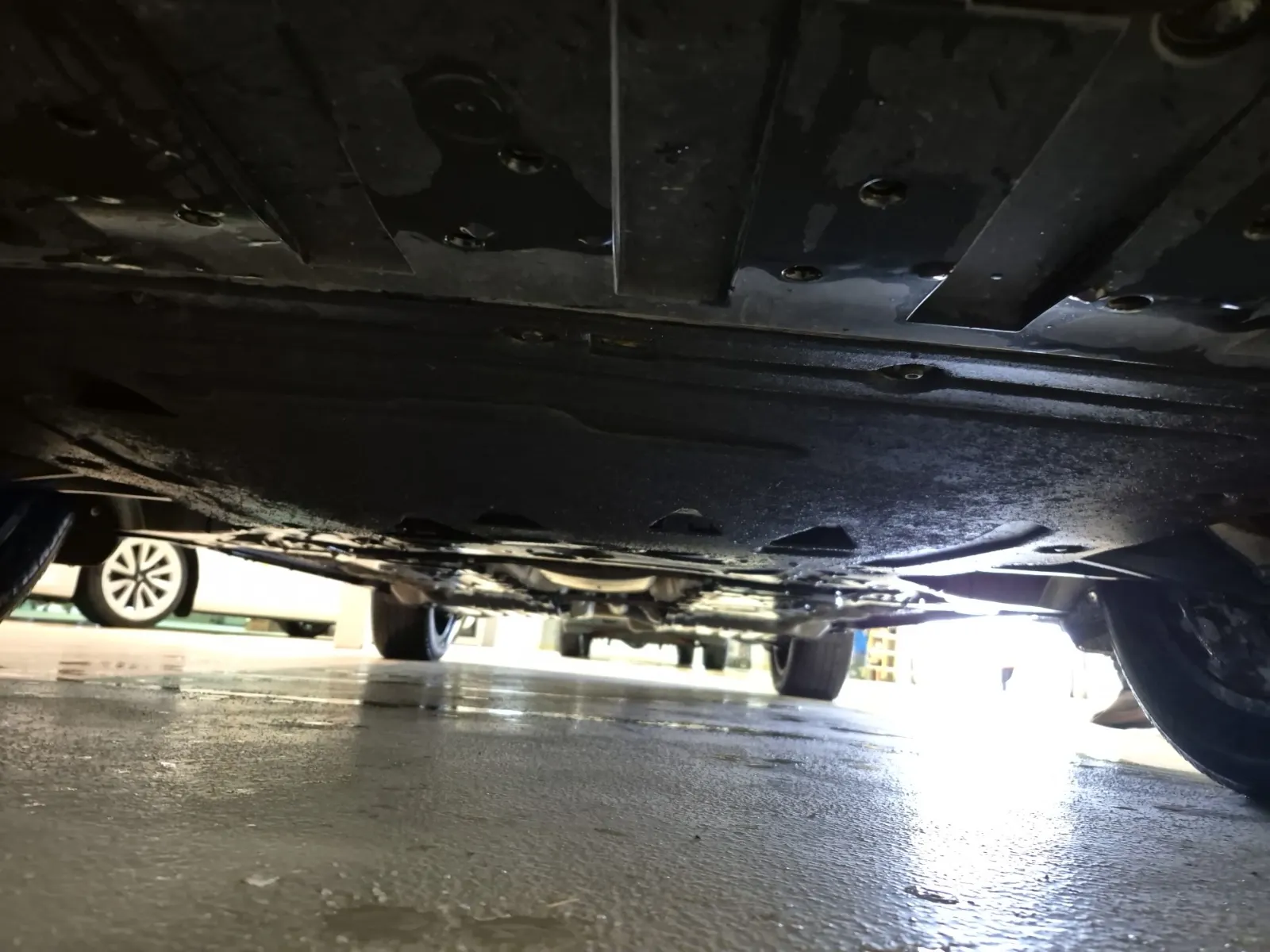 Undercarriage - Front Photo