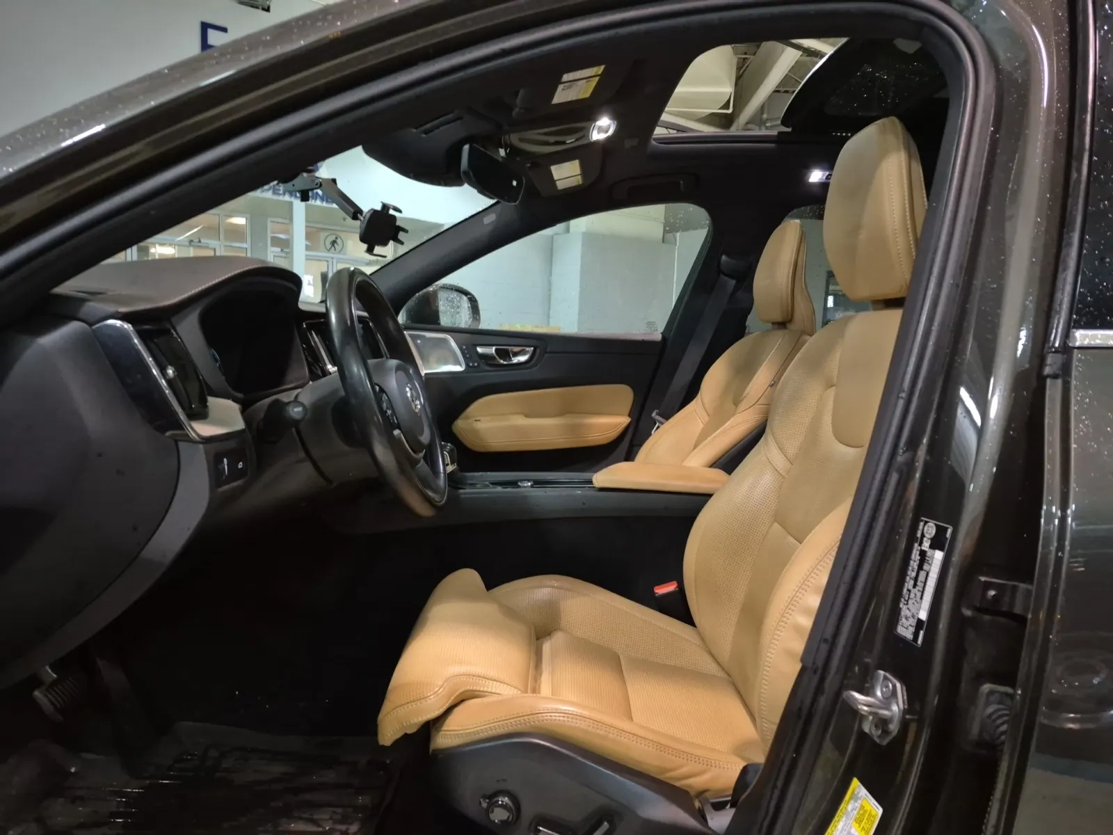 Front Interior Photo