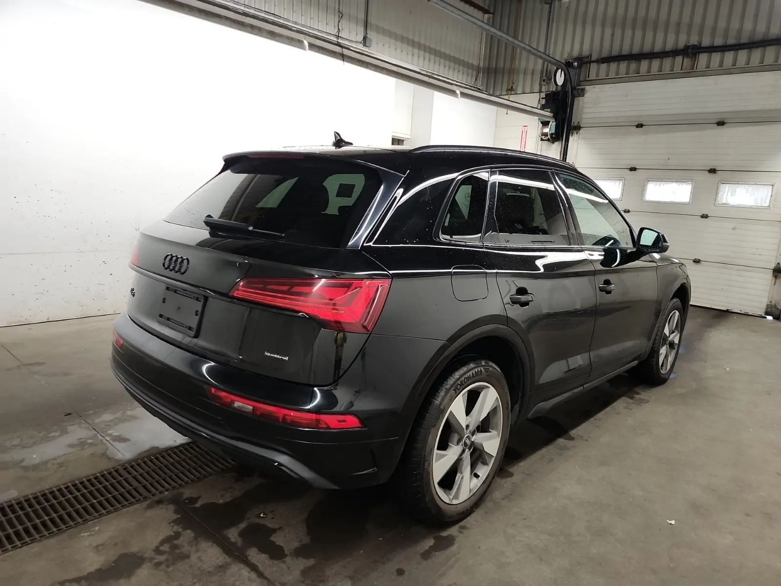 Passenger Rear 3/4 Photo