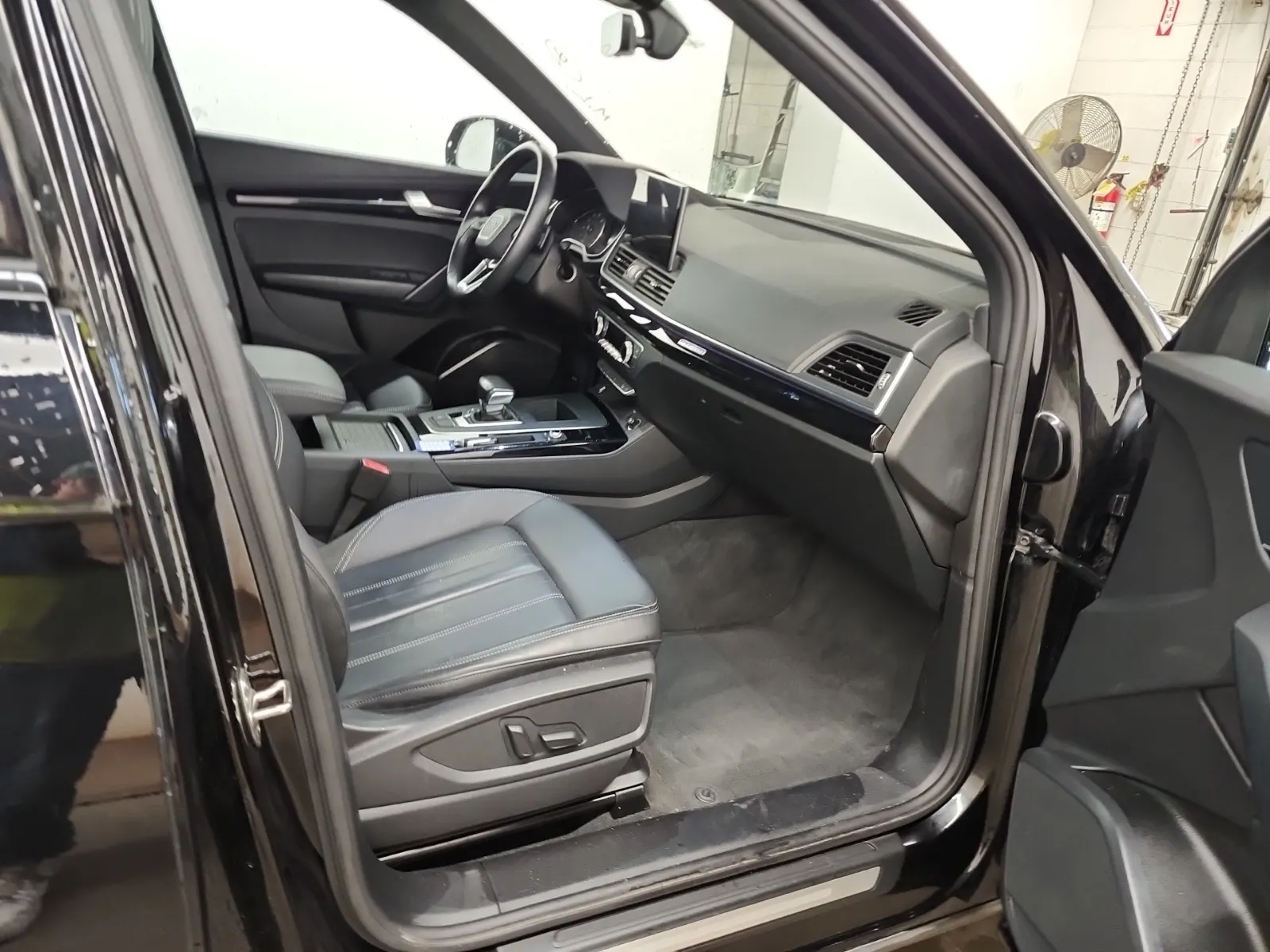 Right Side Interior Photo