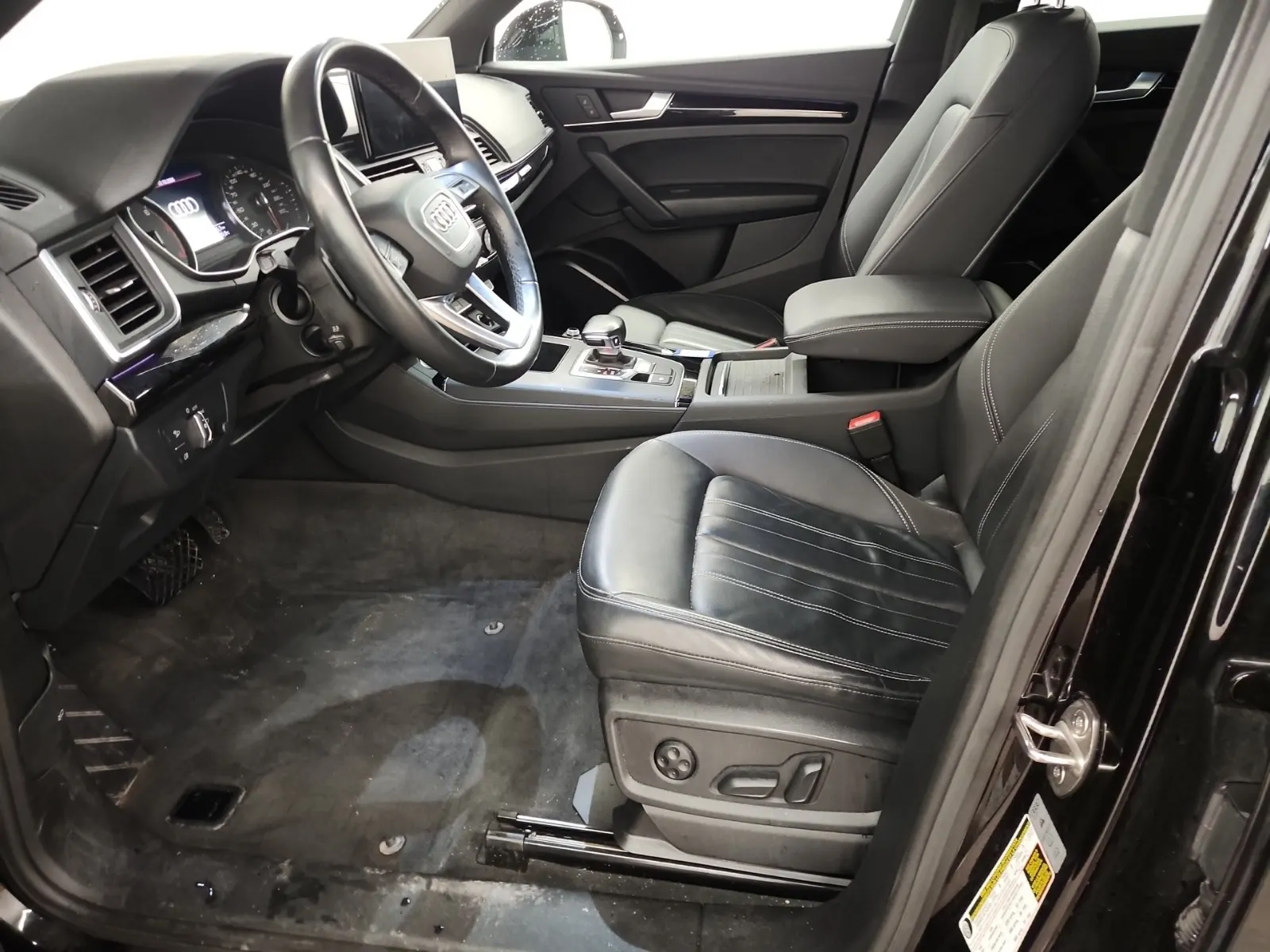 Front Interior Photo