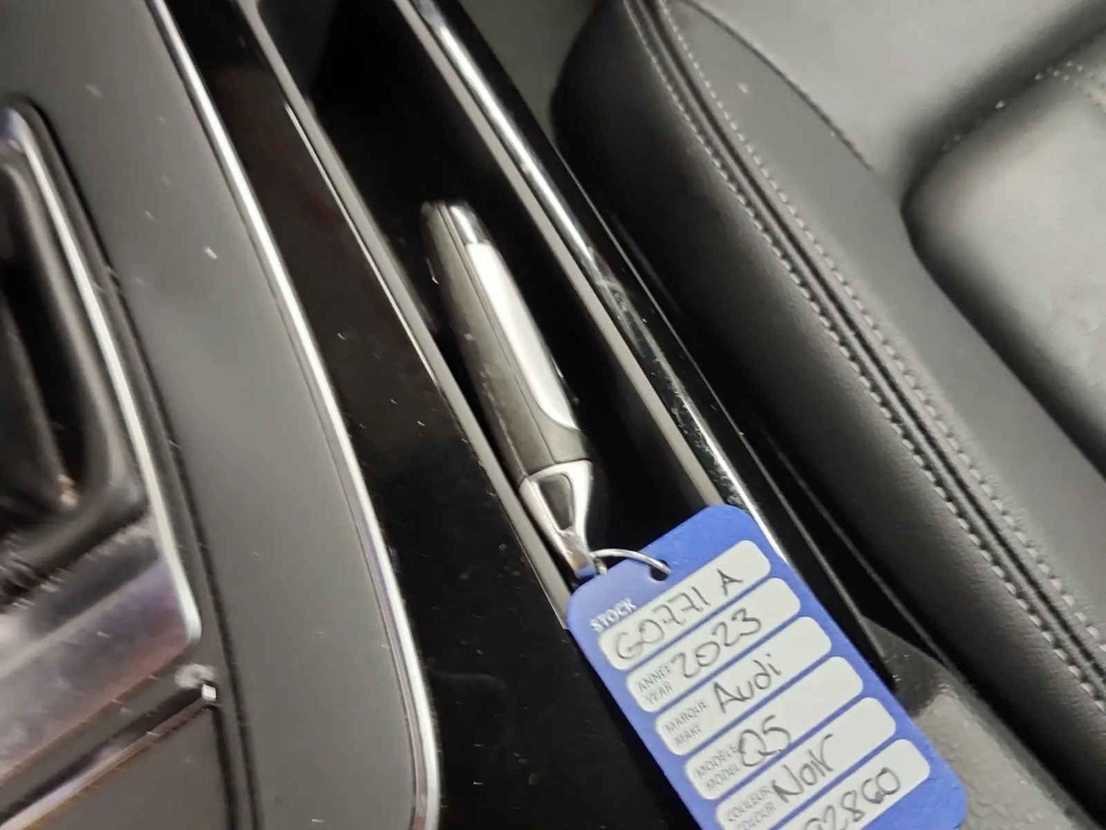 Keys/Fobs/Manual Photo