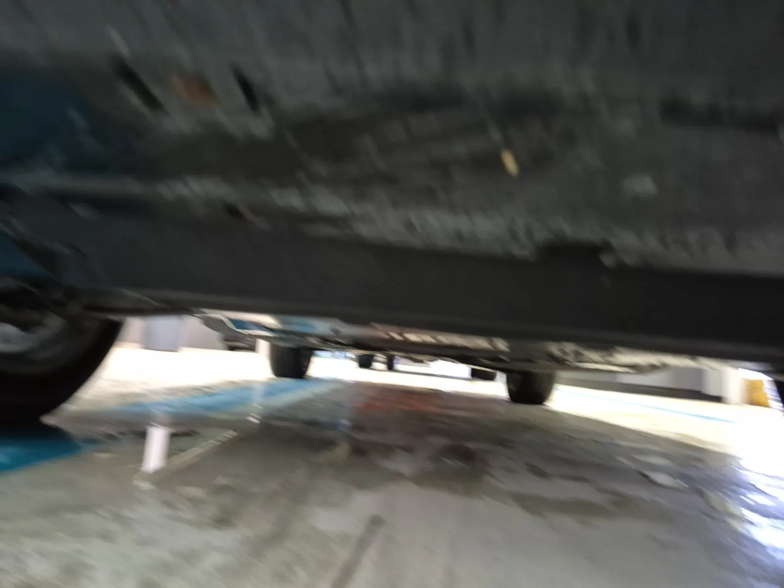 Undercarriage - Front Photo