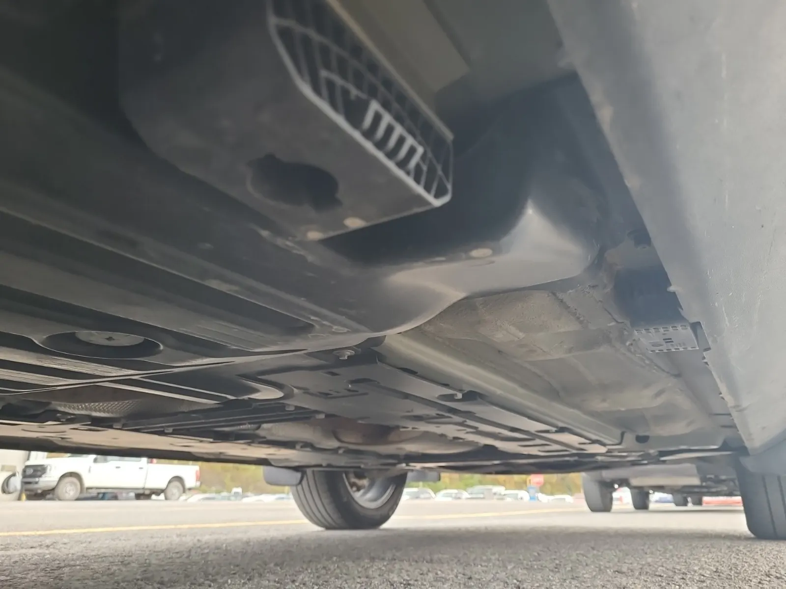 Undercarriage - Passenger Photo