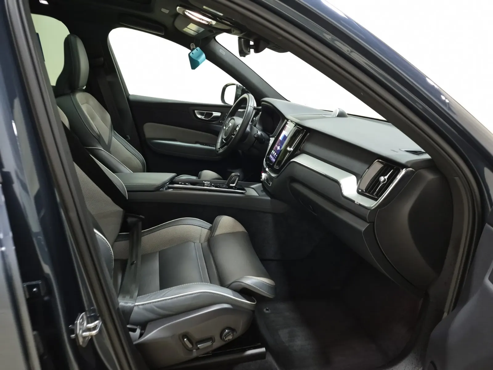 Right Side Interior Photo