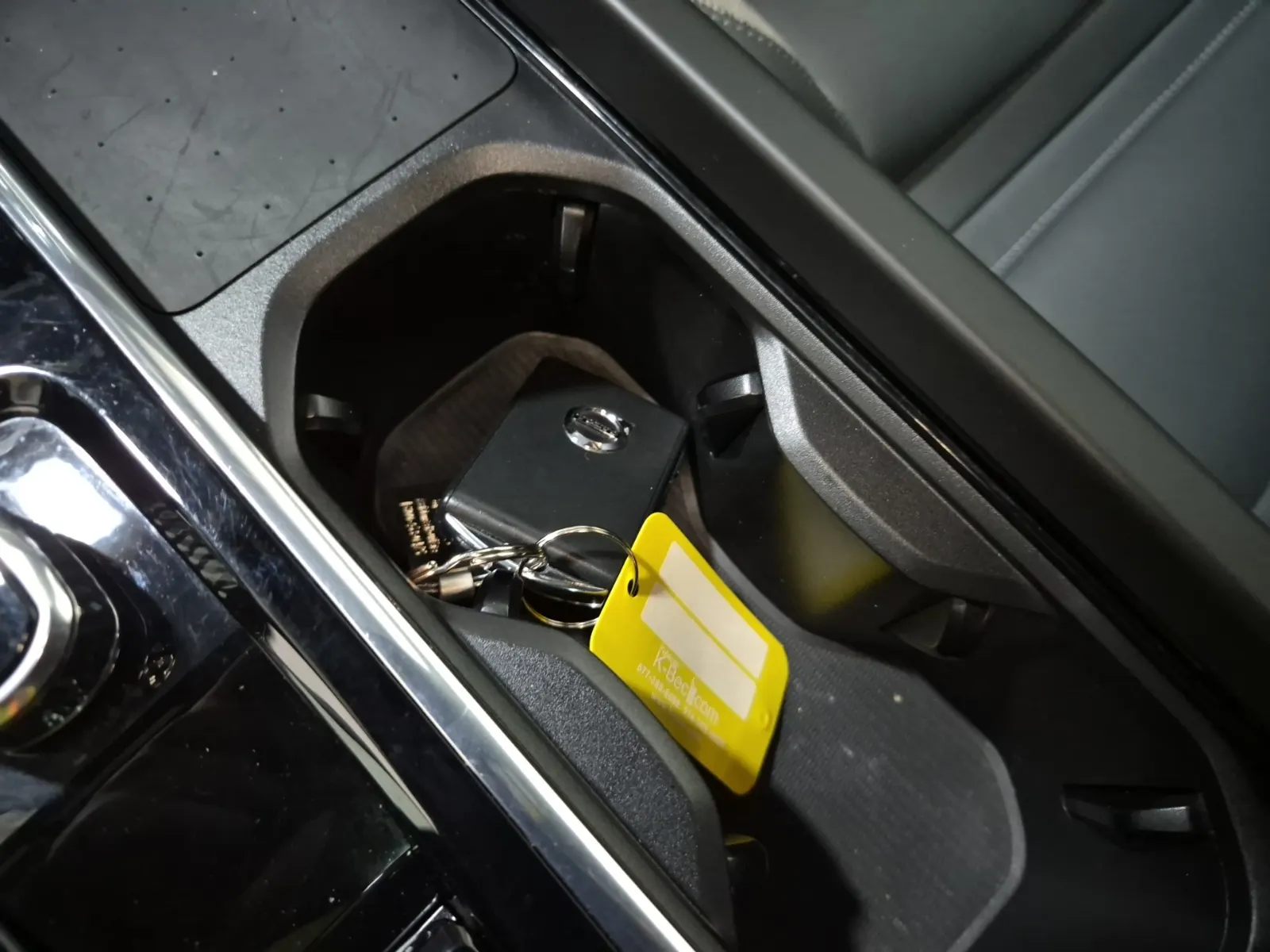 Keys/Fobs/Manual Photo