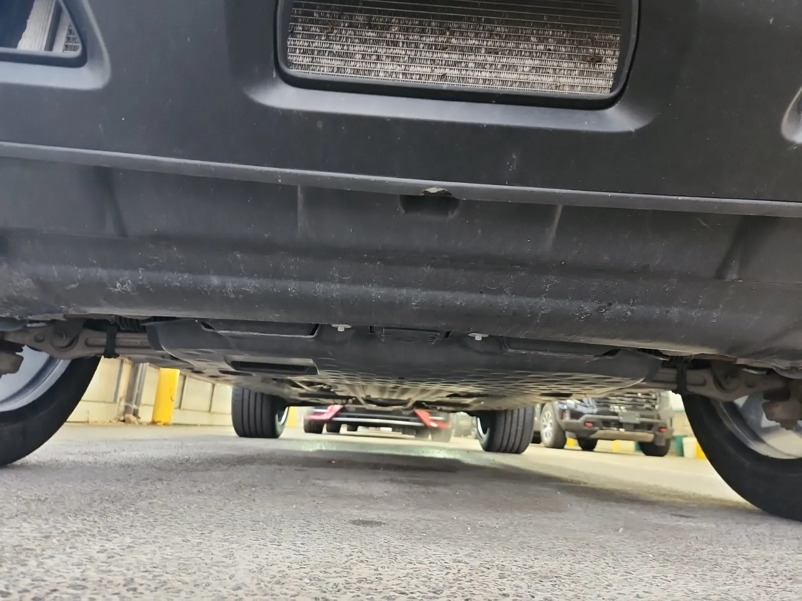 Undercarriage - Front Photo