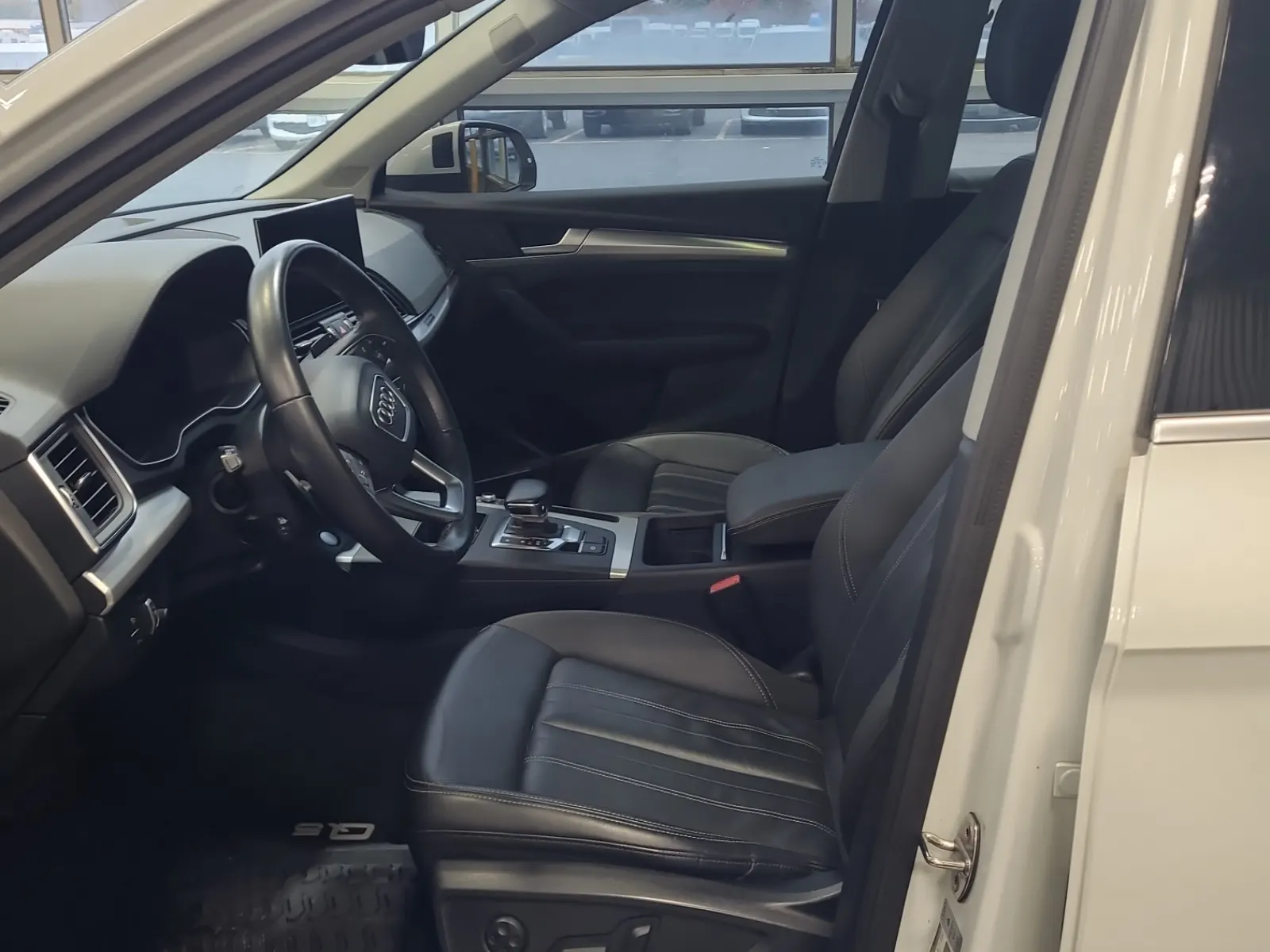 Front Interior Photo