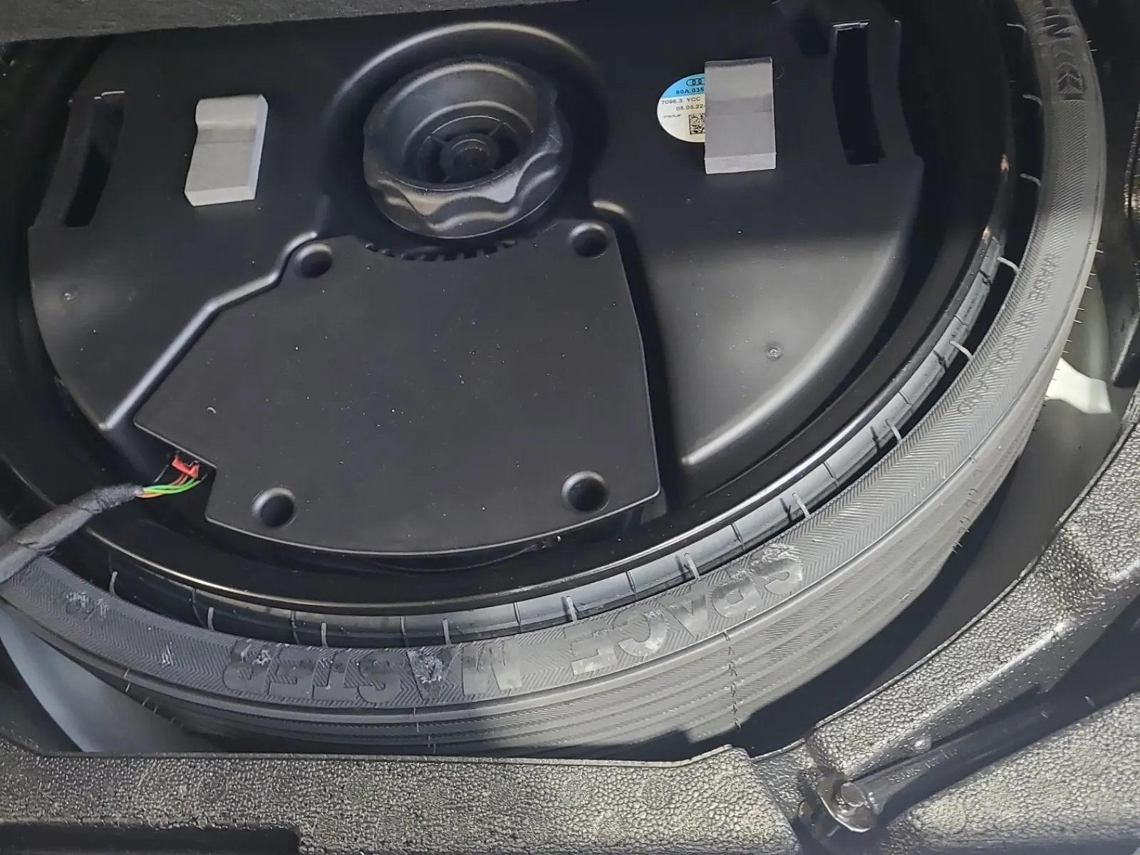 Spare Tire & Wheel Photo