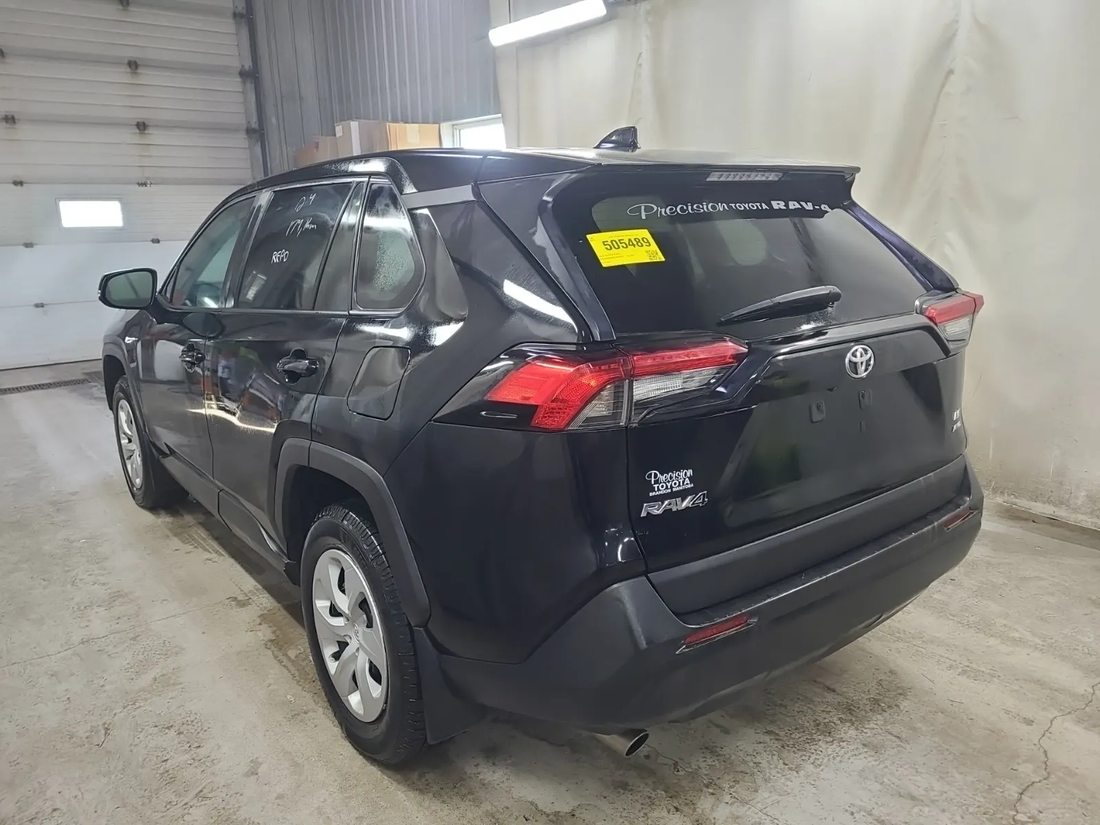 Driver Rear 3/4 Photo
