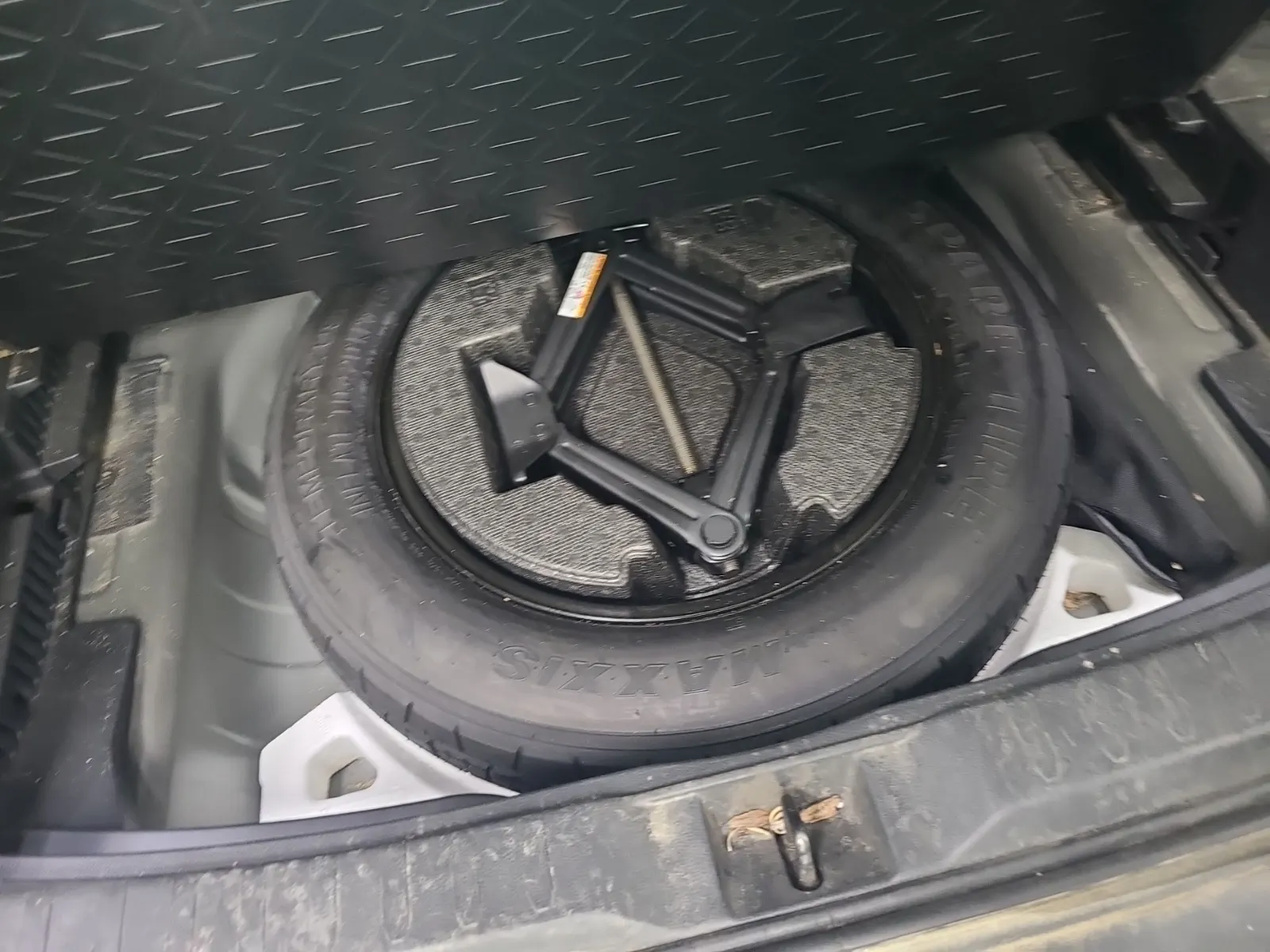 Spare Tire & Wheel Photo