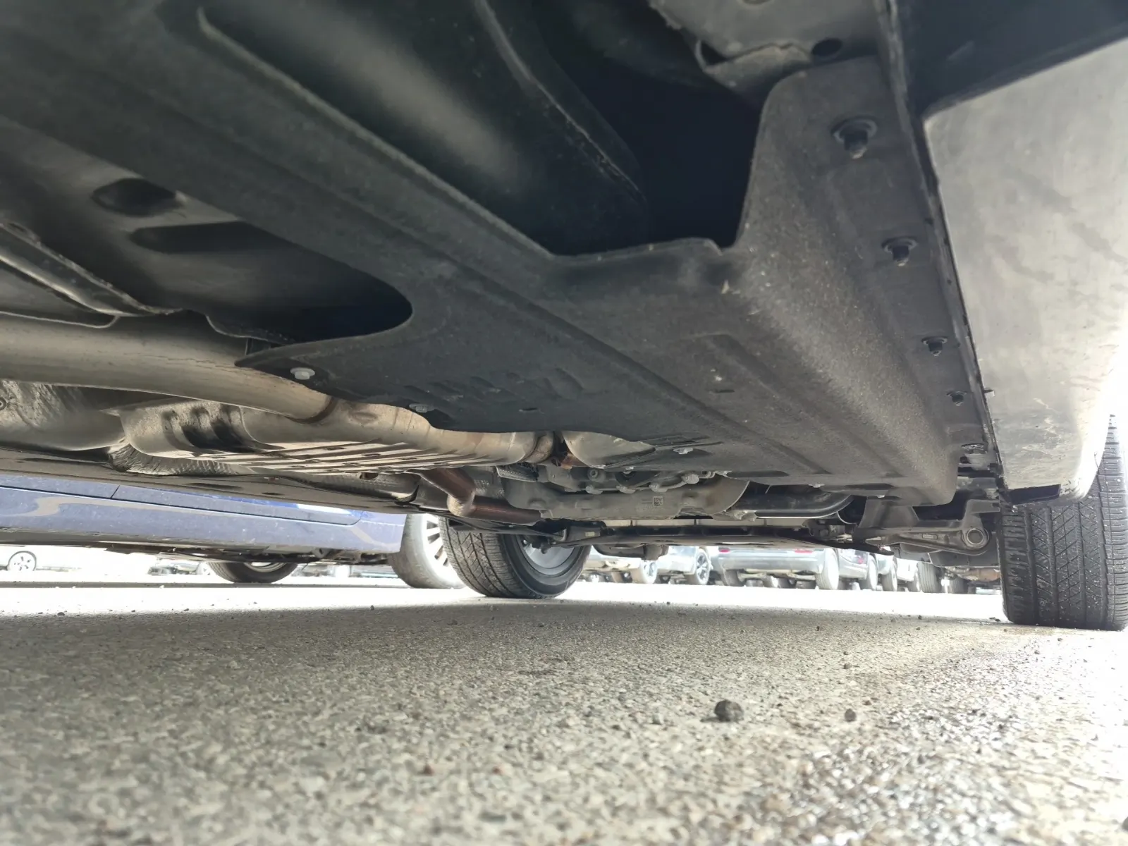 Undercarriage - Passenger Photo