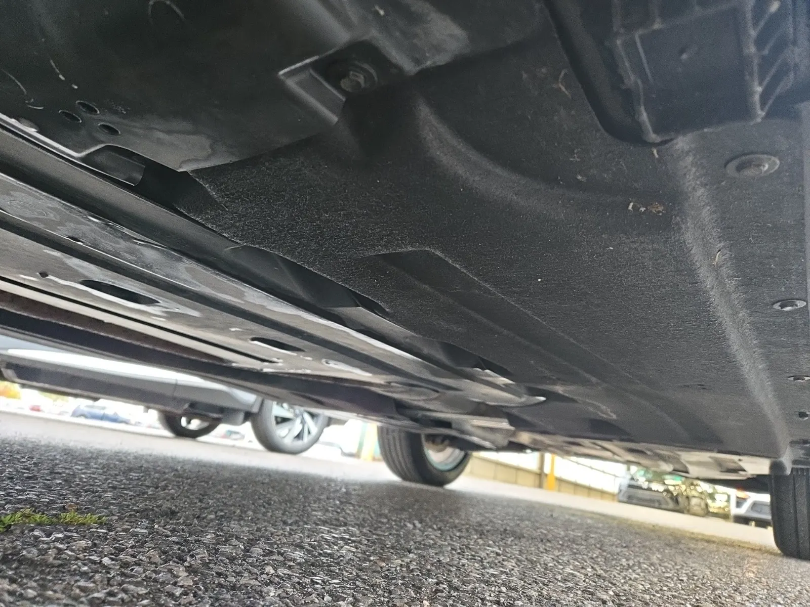 Undercarriage - Driver Photo