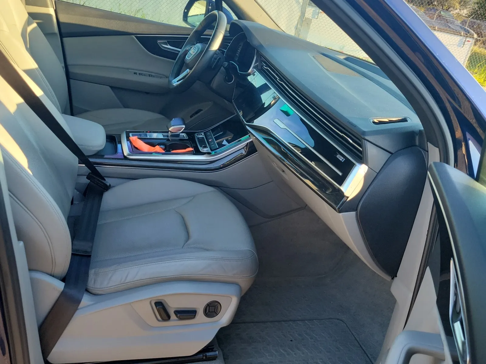 Right Side Interior Photo