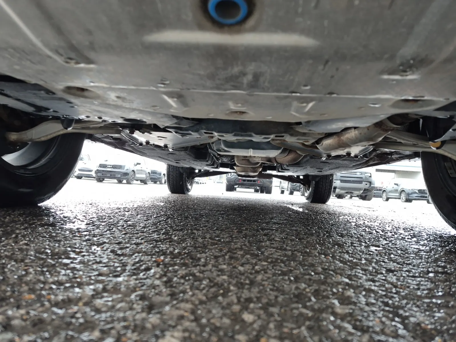 Undercarriage - Front Photo