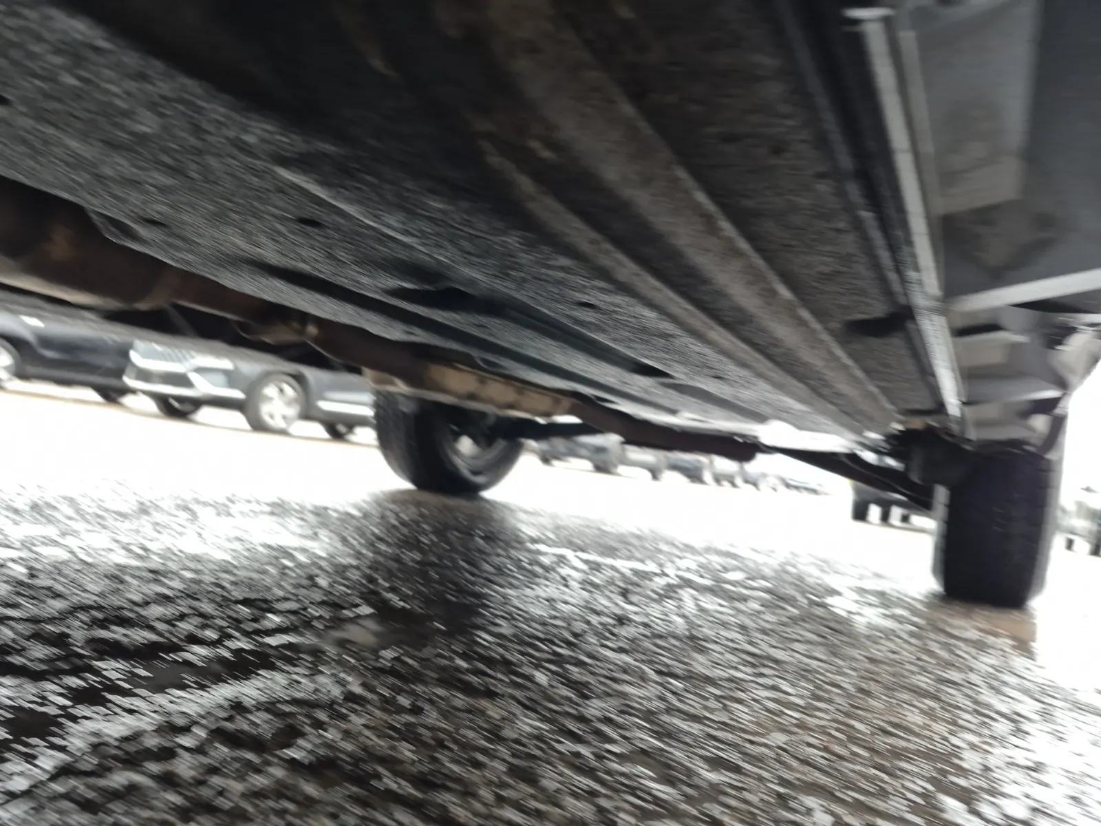 Undercarriage - Driver Photo