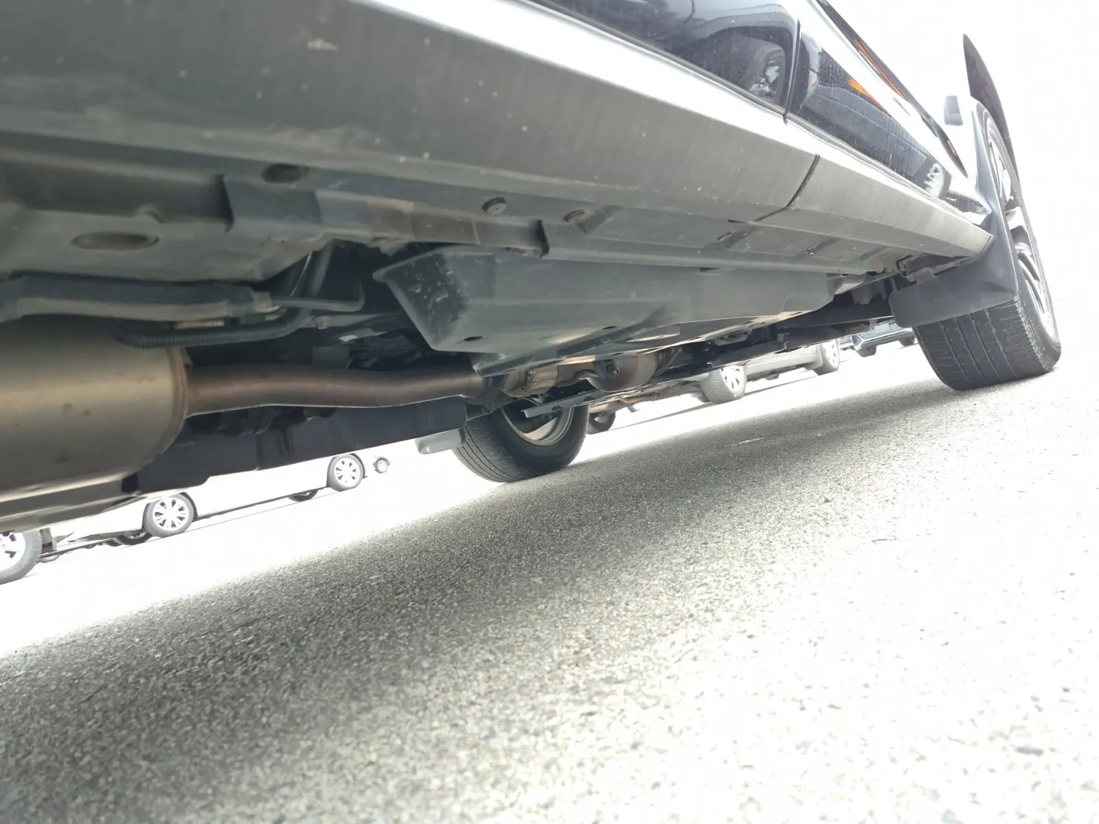 Undercarriage - Passenger Photo