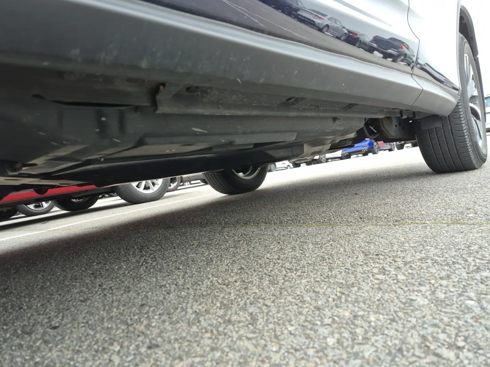 Undercarriage - Driver Photo