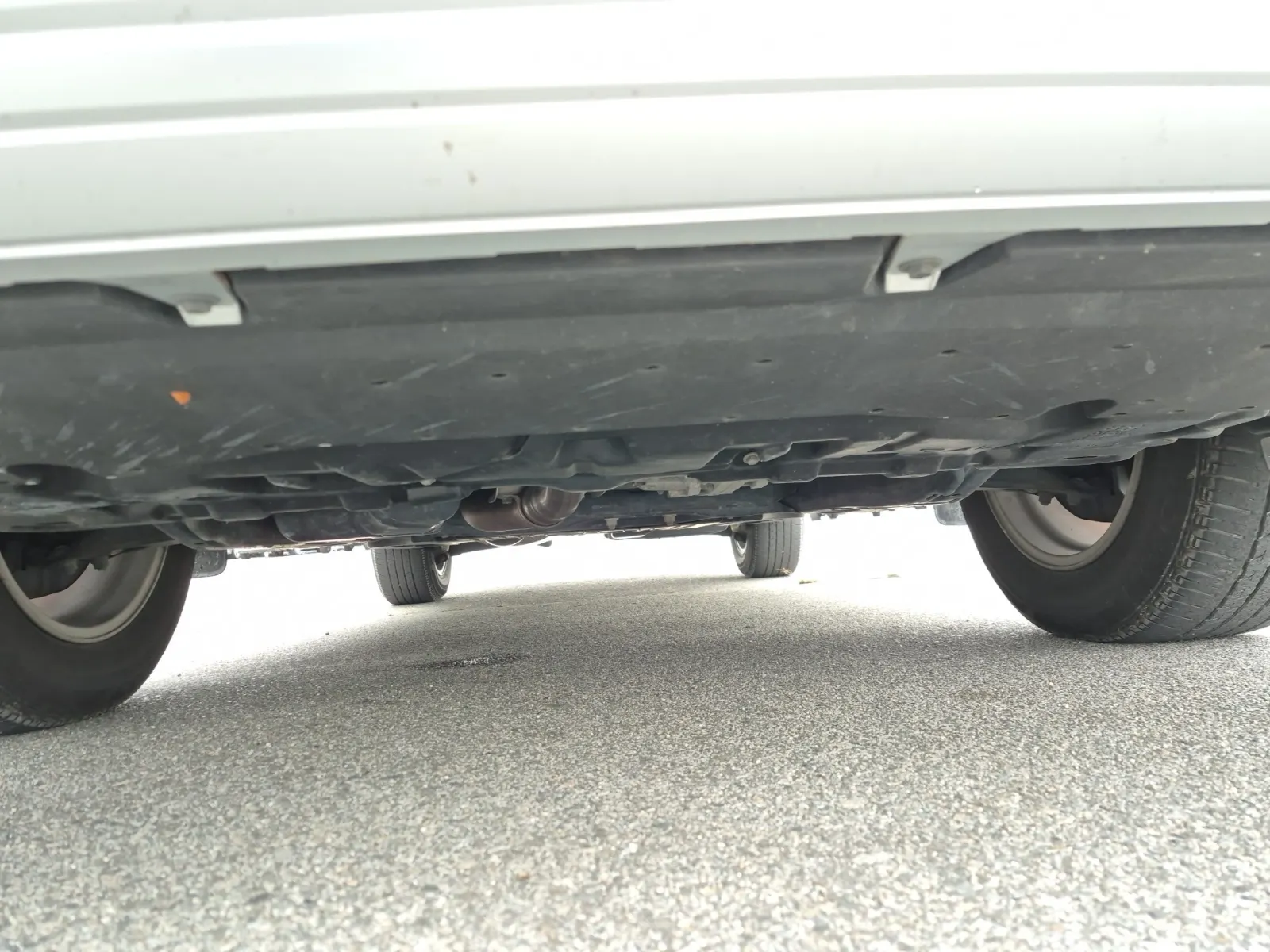 Undercarriage - Front Photo