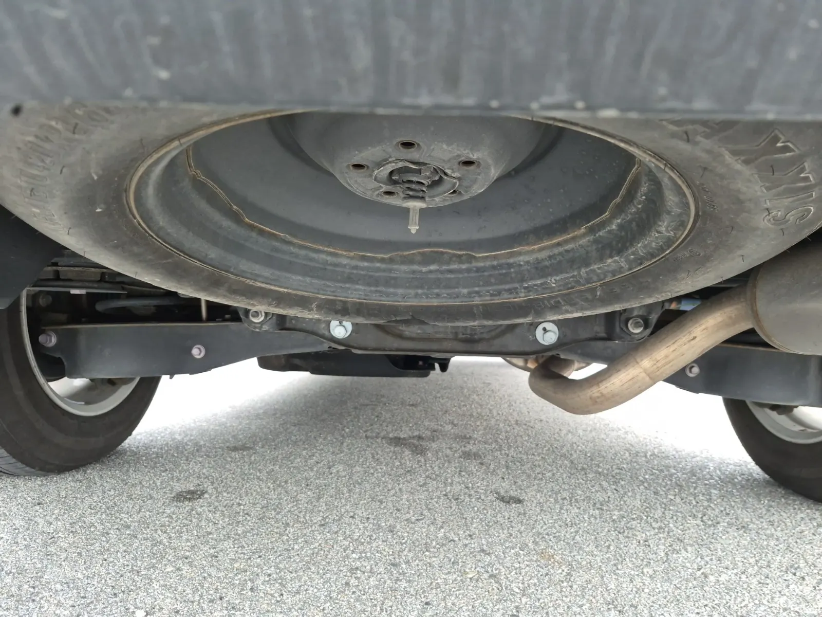 Spare Tire & Wheel Photo