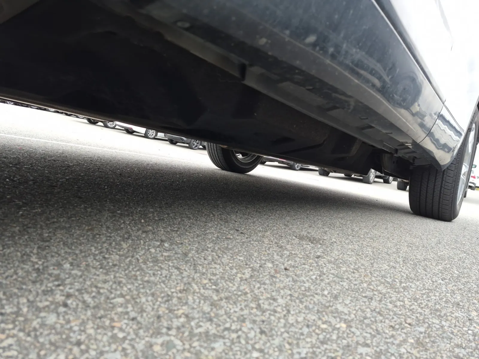 Undercarriage - Driver Photo