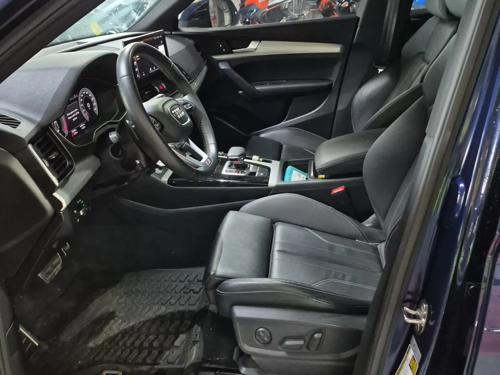 Front Interior Photo