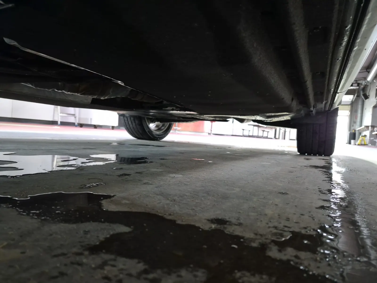 Undercarriage - Driver Photo