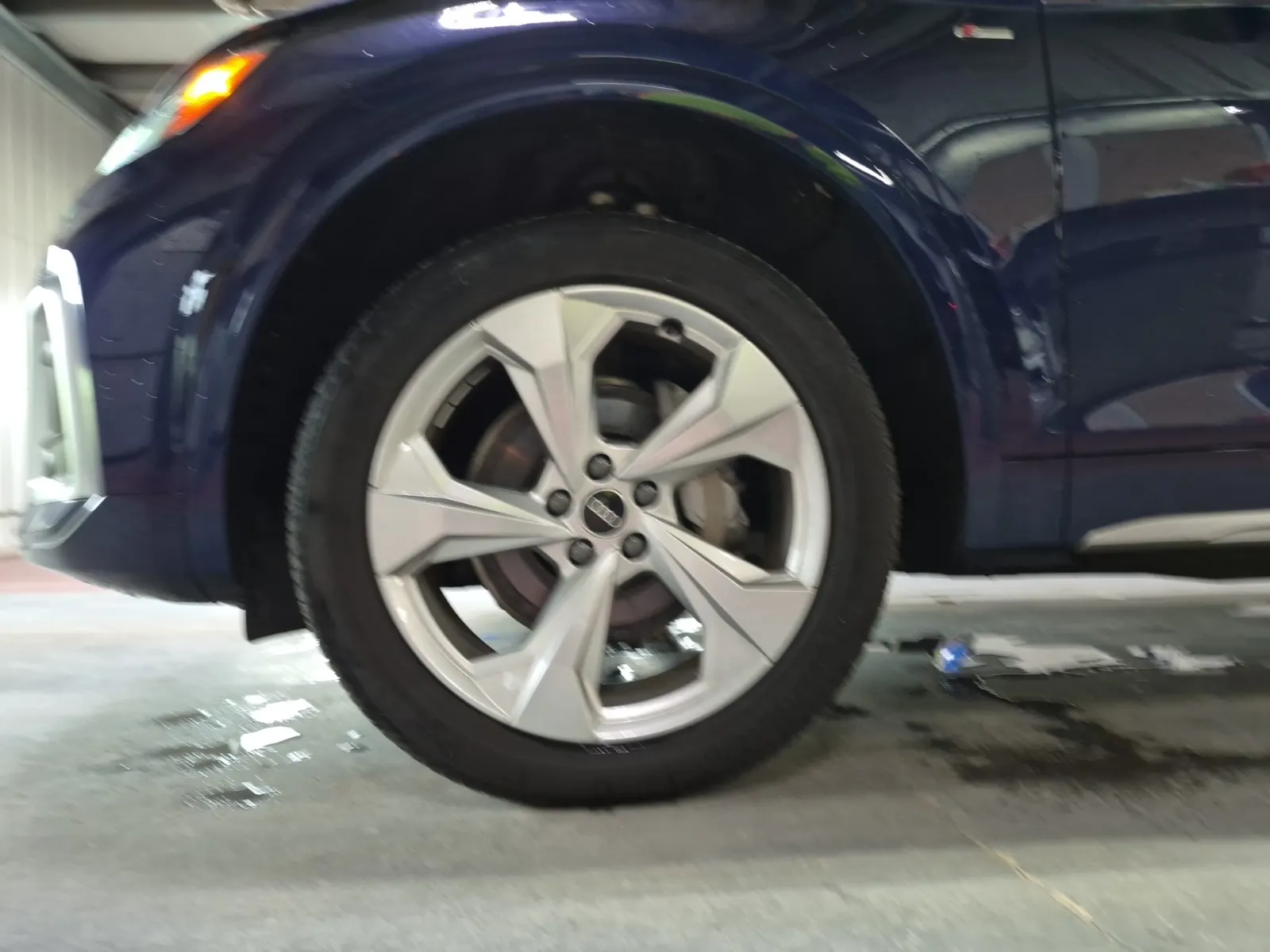 Front driver wheel/tire photo