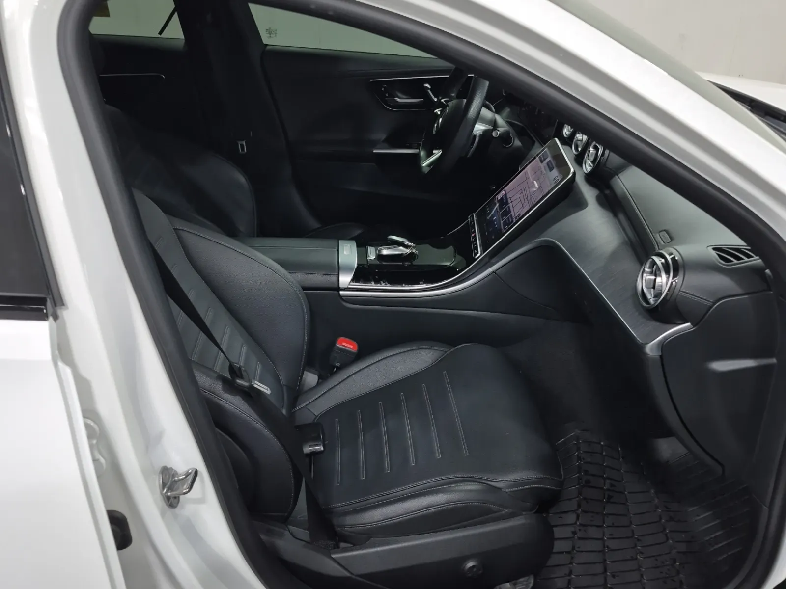 Right Side Interior Photo