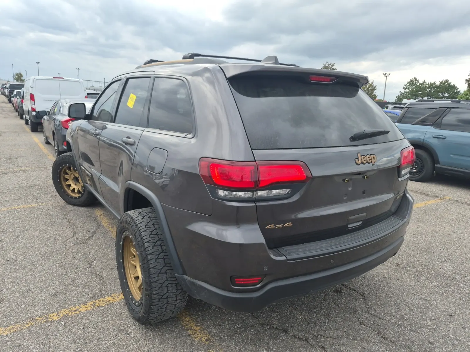 Driver Rear 3/4 Photo