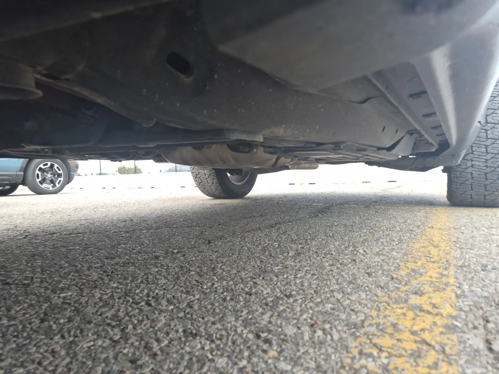 Undercarriage - Driver Photo