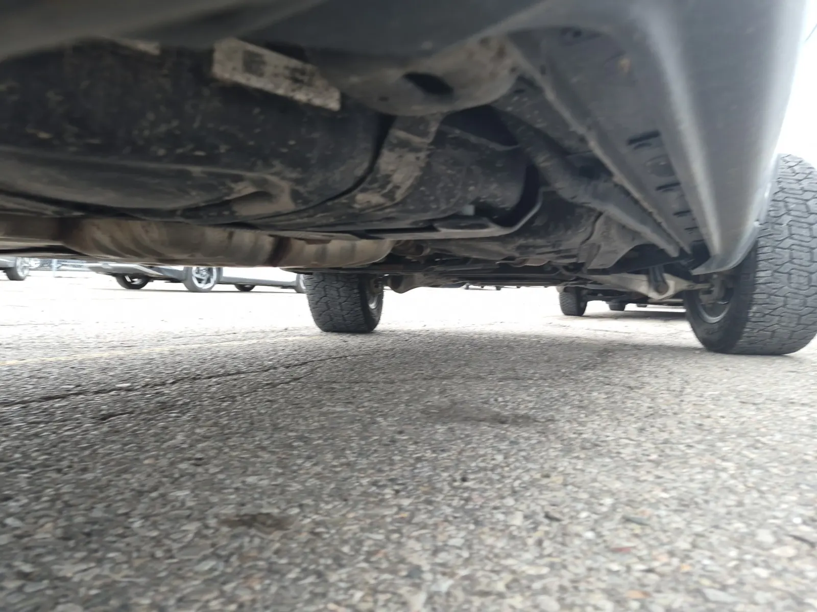 Undercarriage - Passenger Photo
