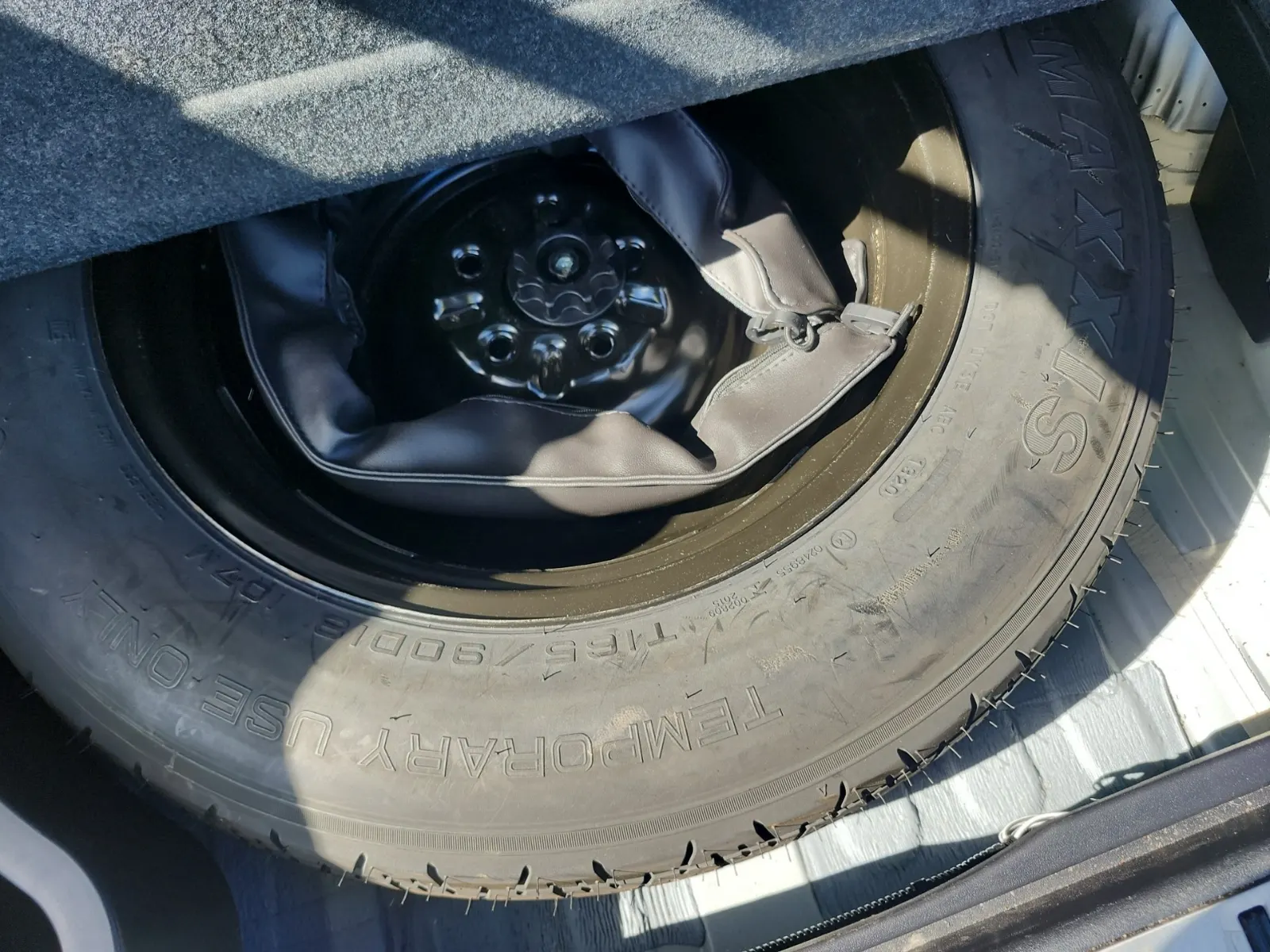 Spare Tire & Wheel Photo