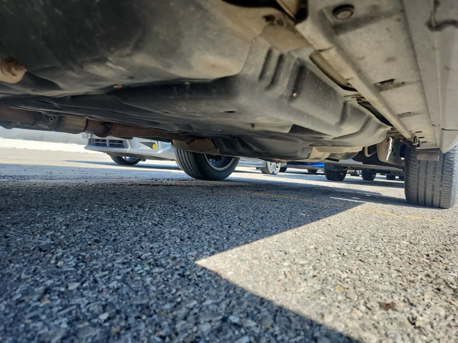 Undercarriage - Driver Photo