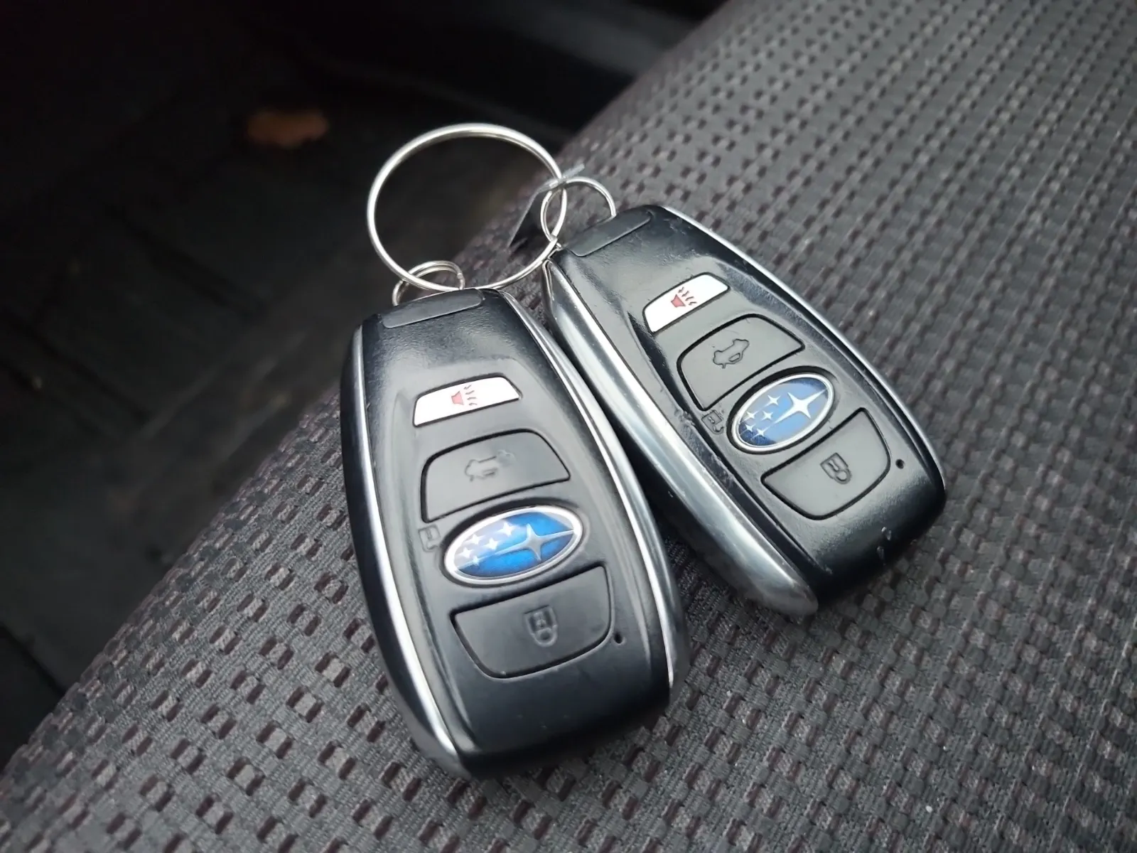 Keys/Fobs/Manual Photo